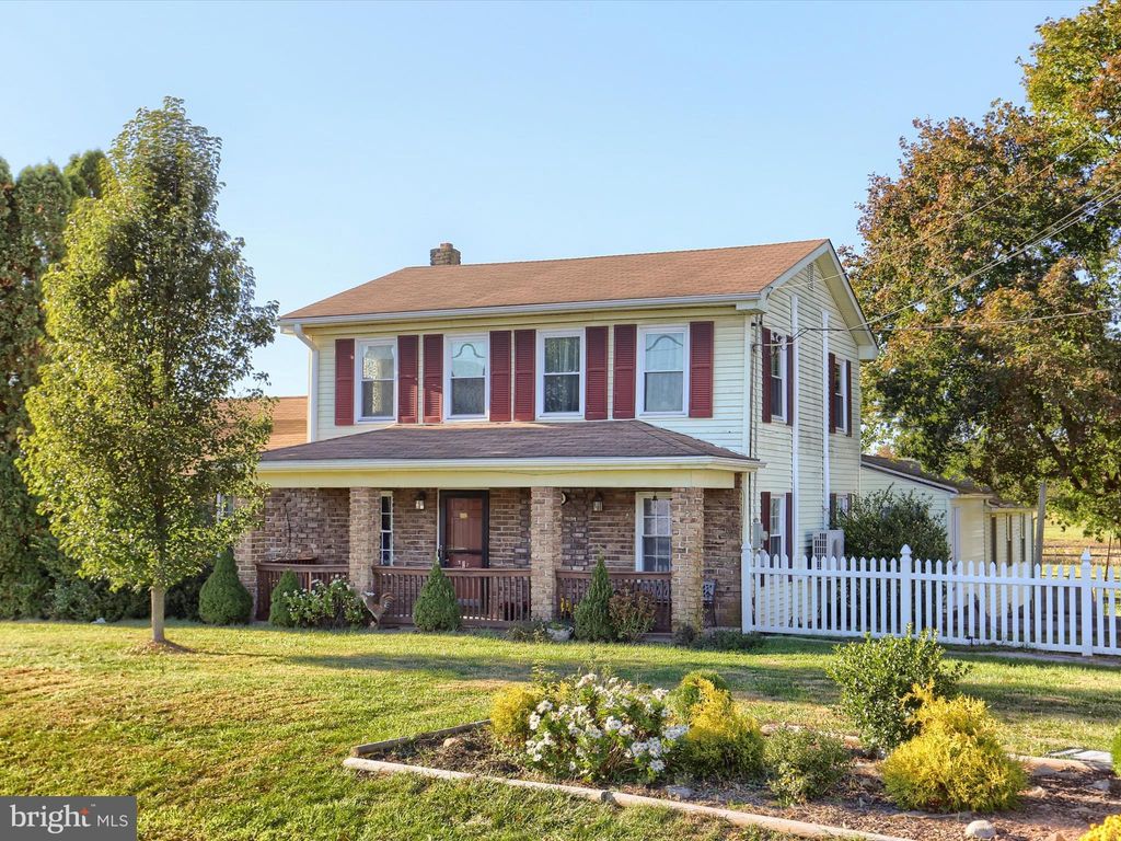 Photo of 1014 Pondtown Road, DILLSBURG, PA 17019 (MLS # PAYK2091790)