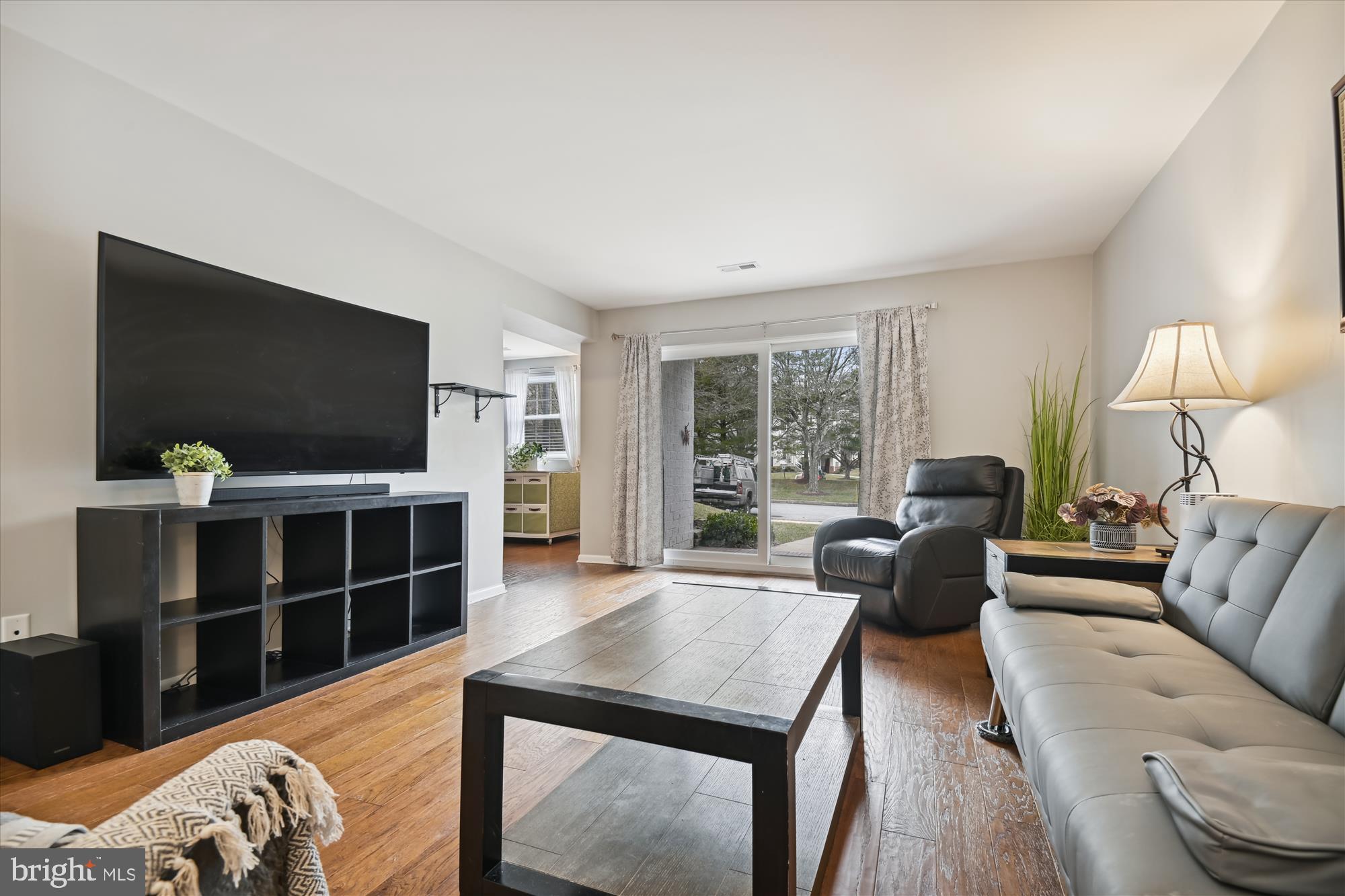 STAPLETON COURT GARDEN - Residential