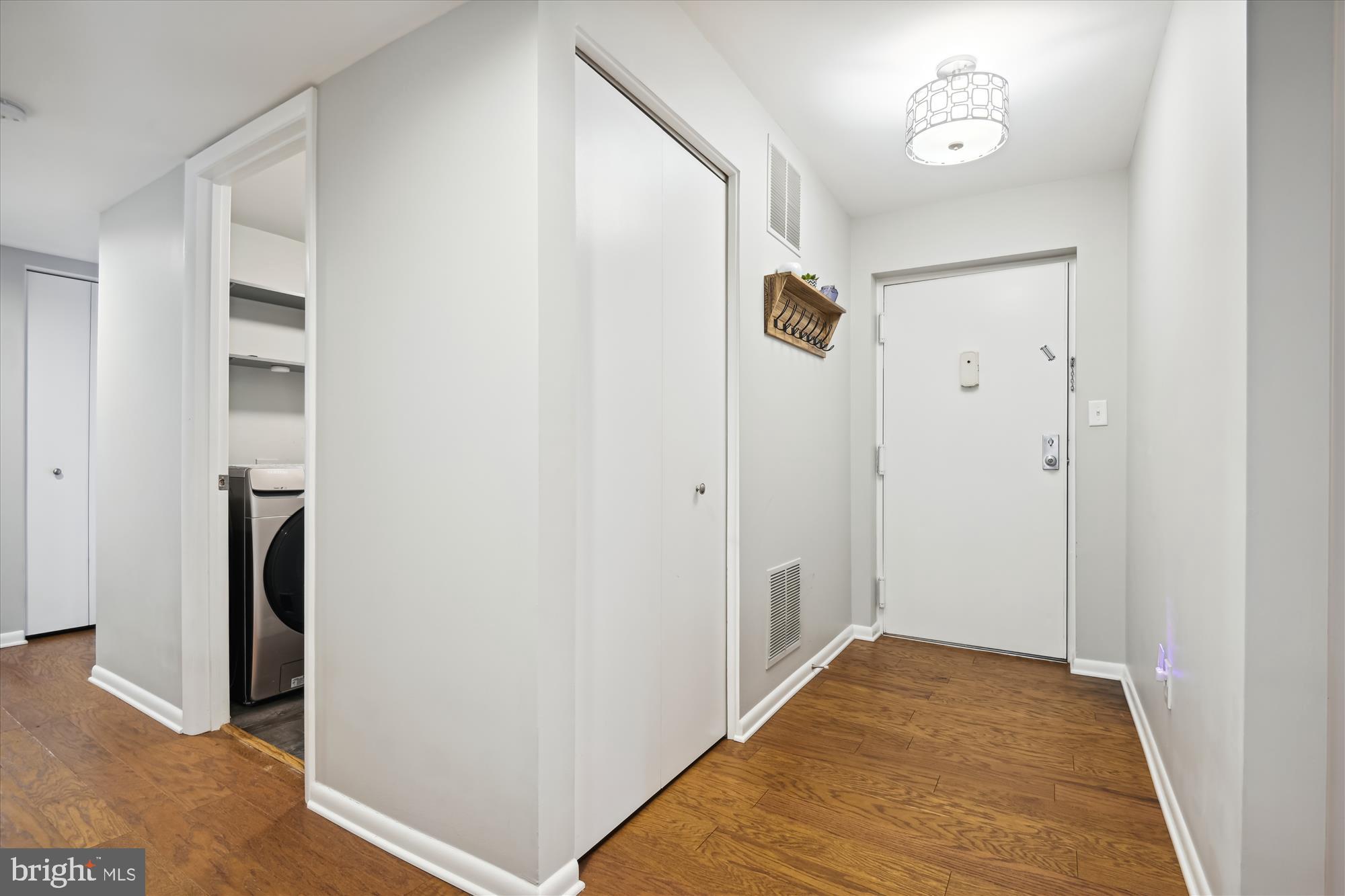 STAPLETON COURT GARDEN - Residential