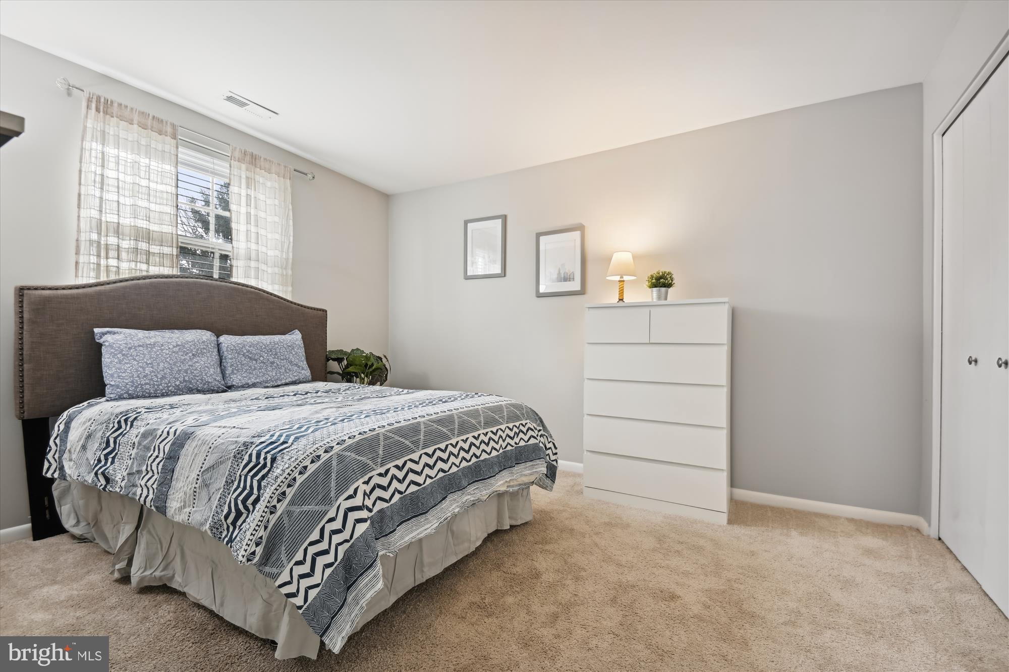 STAPLETON COURT GARDEN - Residential