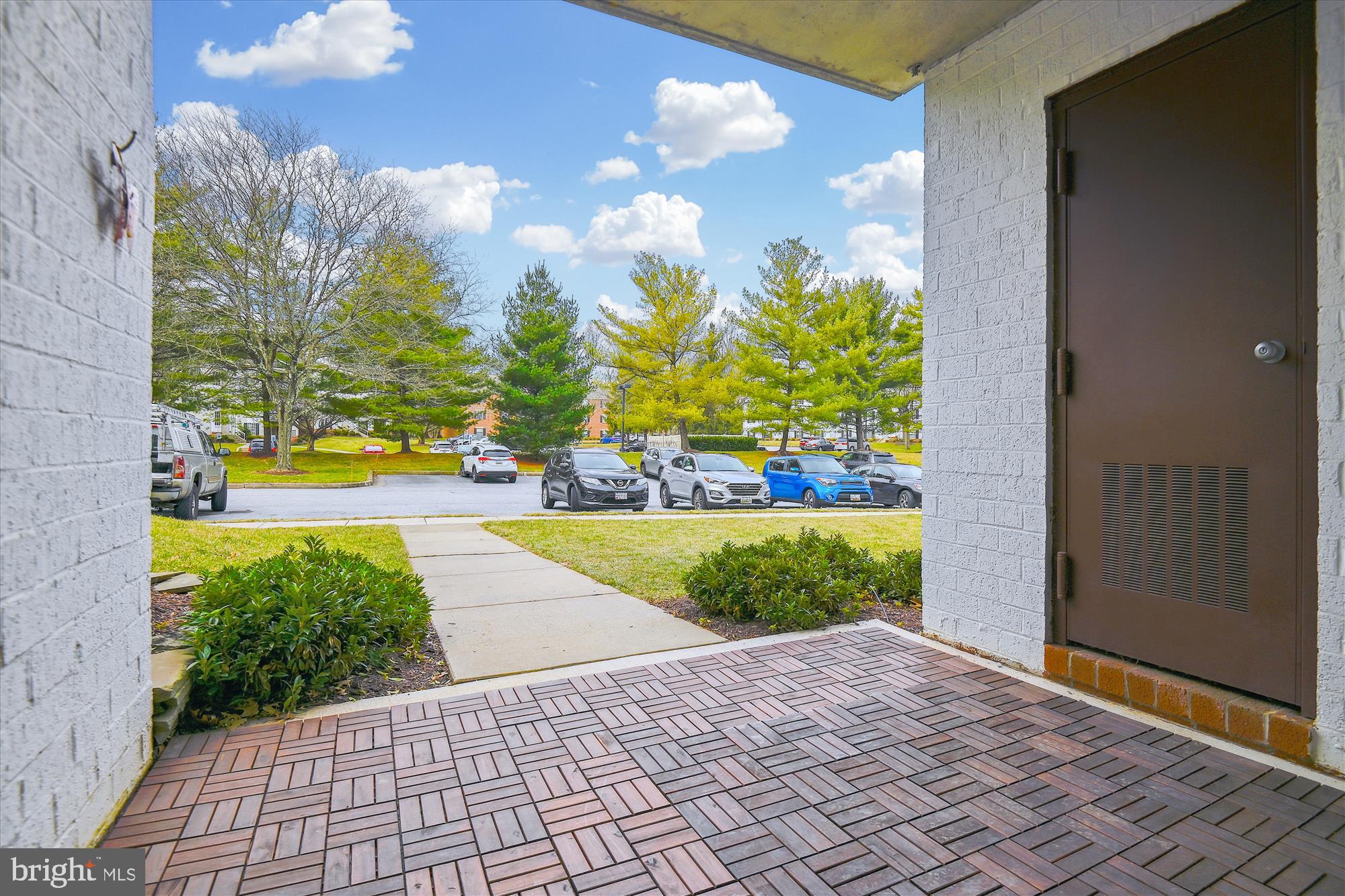 STAPLETON COURT GARDEN - Residential