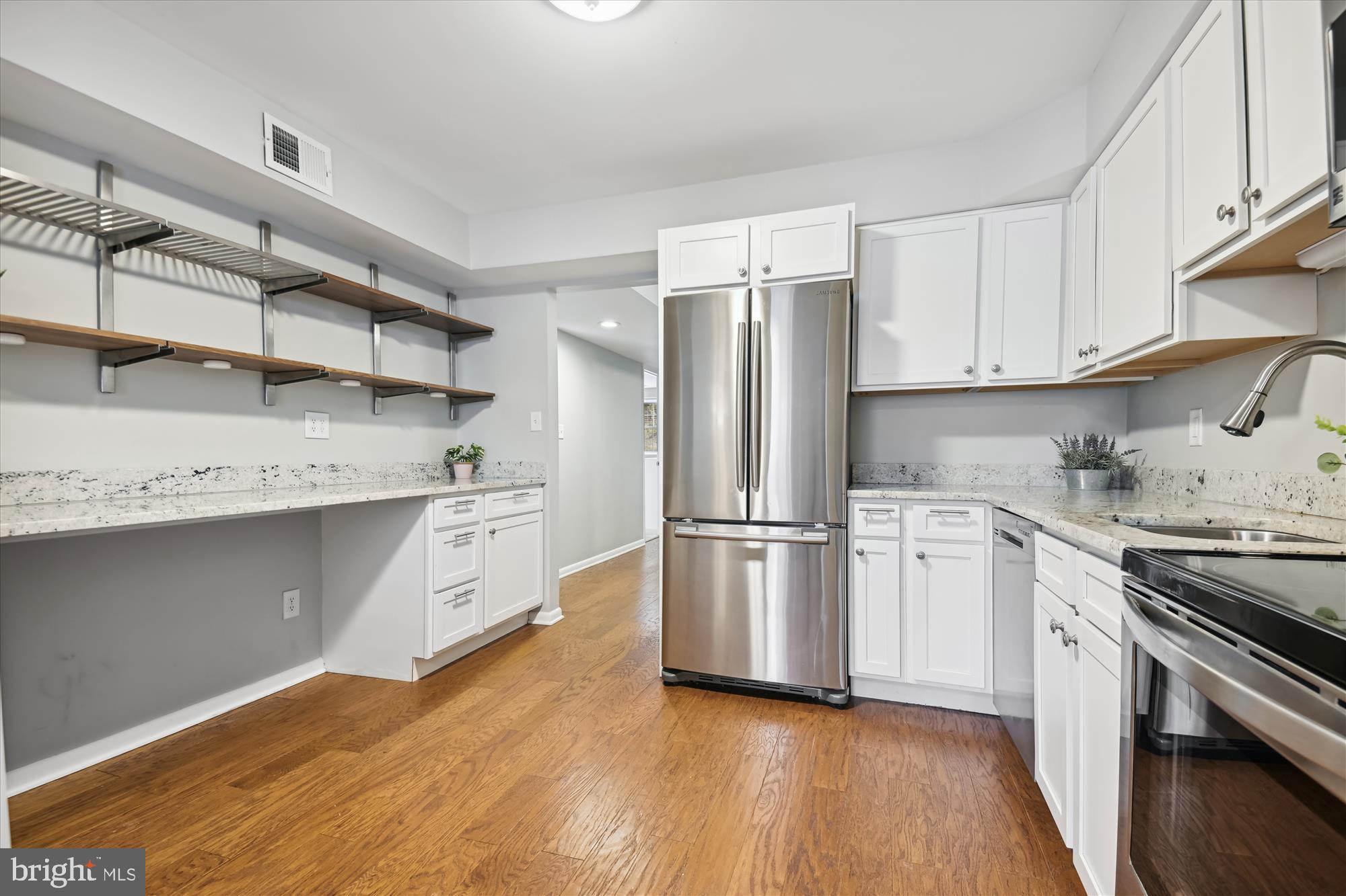 STAPLETON COURT GARDEN - Residential