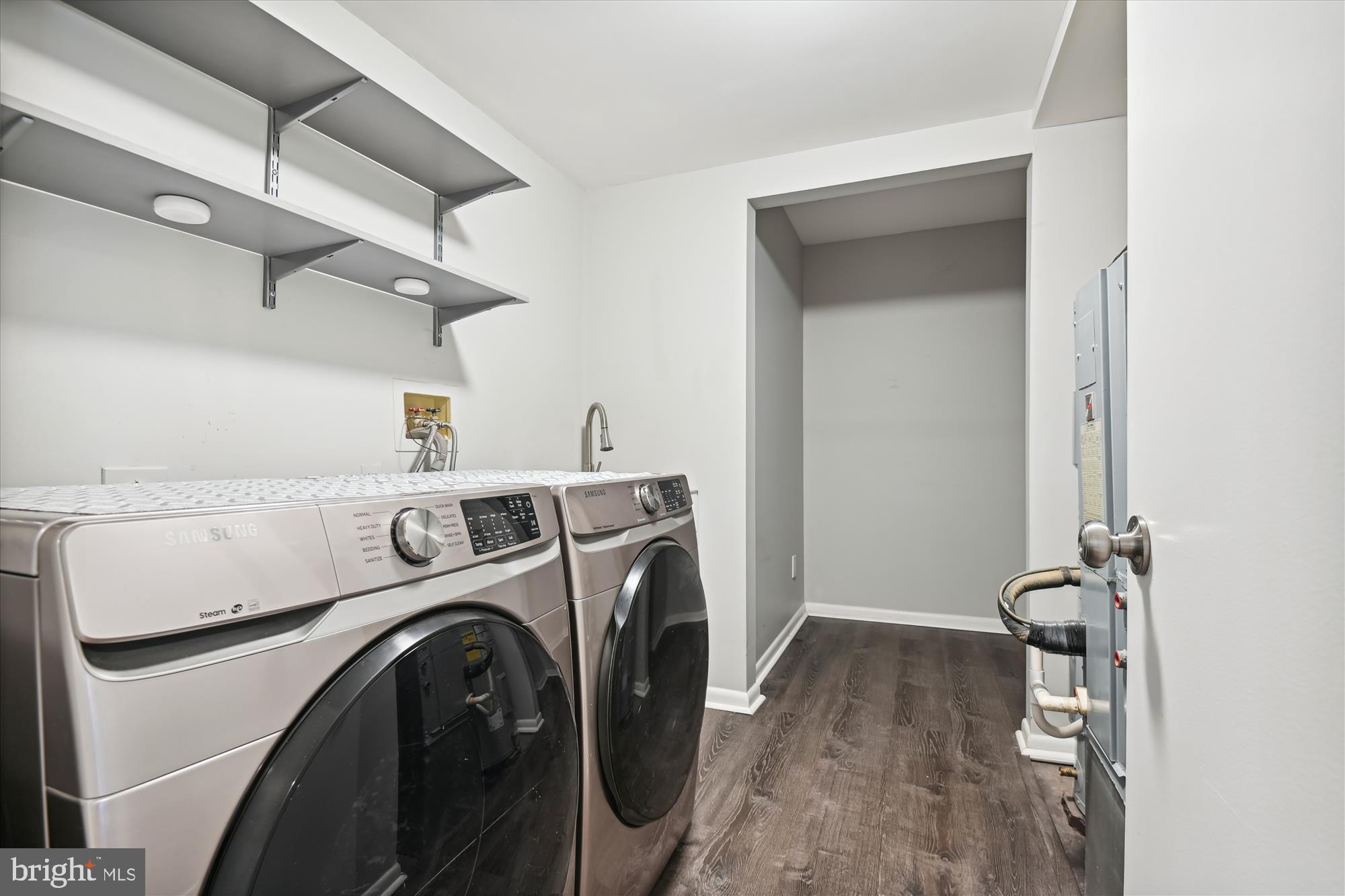 STAPLETON COURT GARDEN - Residential