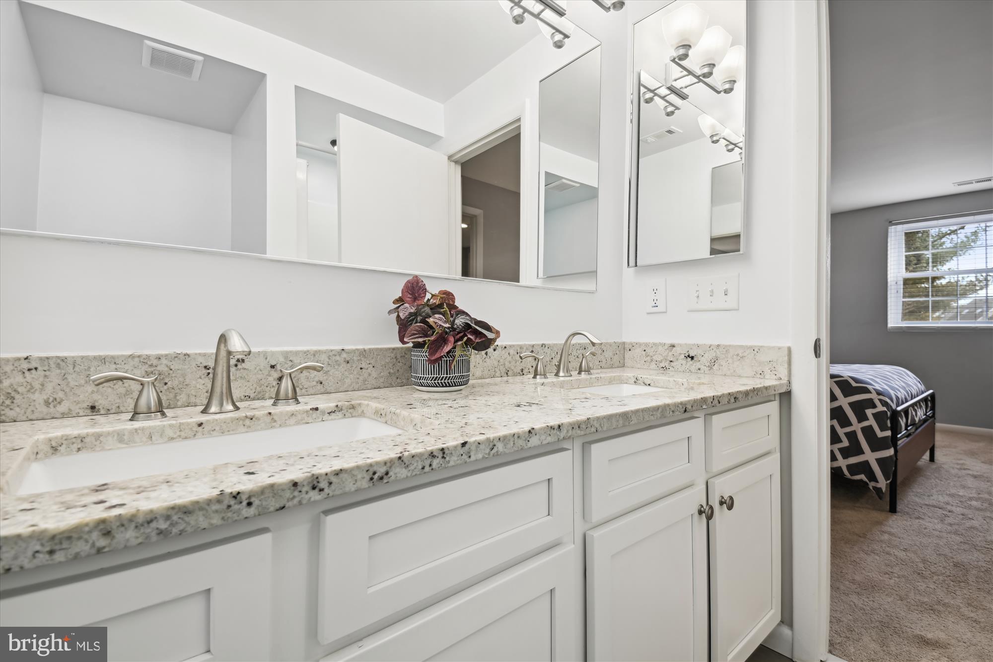 STAPLETON COURT GARDEN - Residential