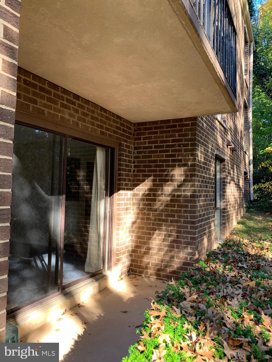 CAMELBACK VILLAGE - Residential