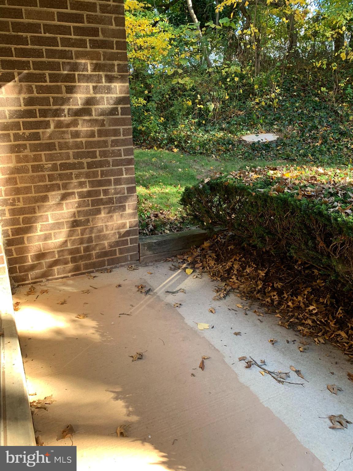 CAMELBACK VILLAGE - Residential