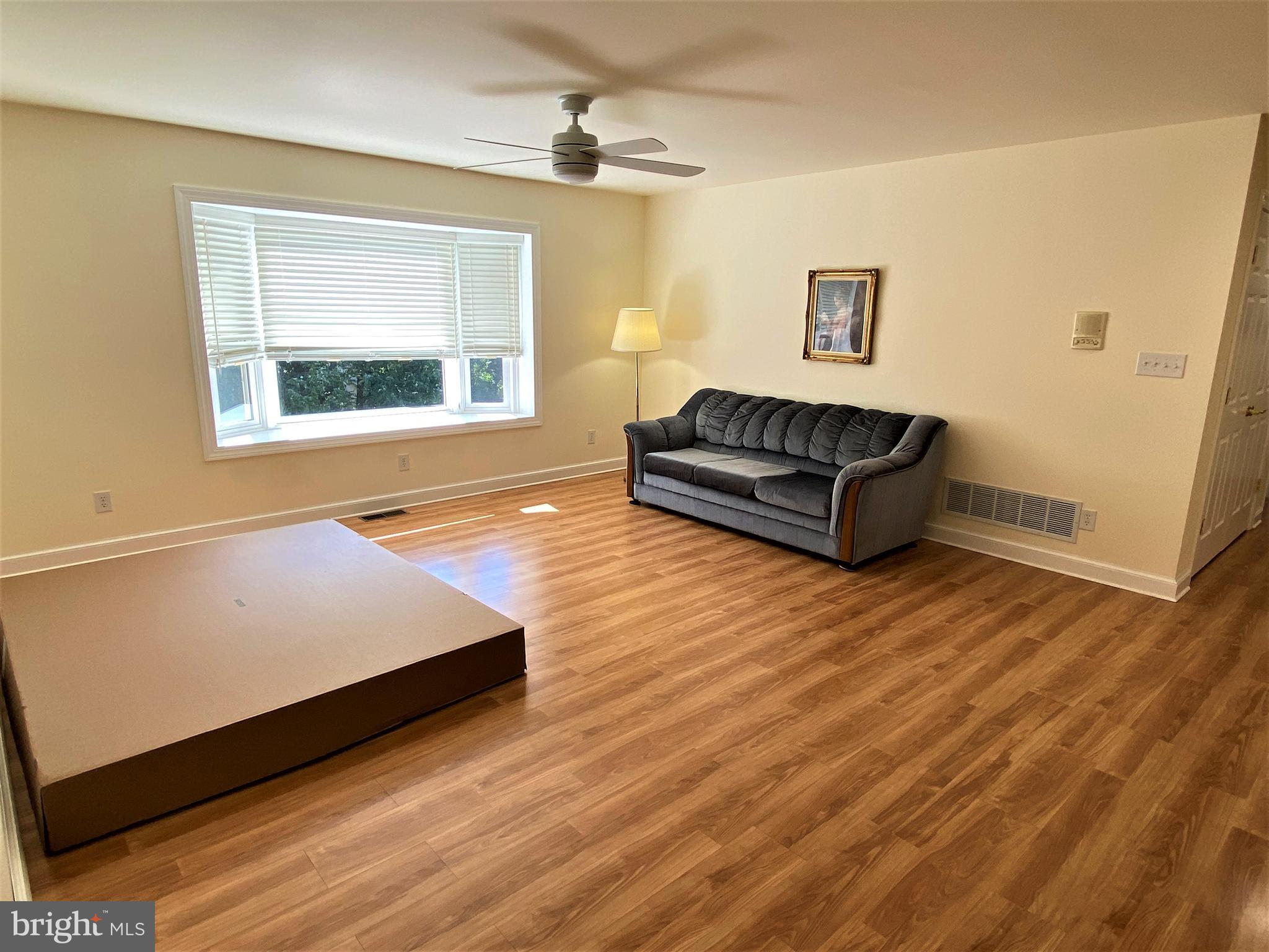 CREST VIEW ACRES - Residential