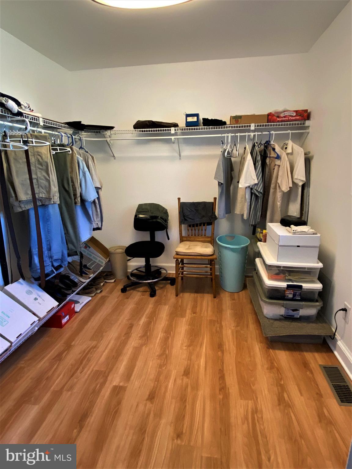 CREST VIEW ACRES - Residential