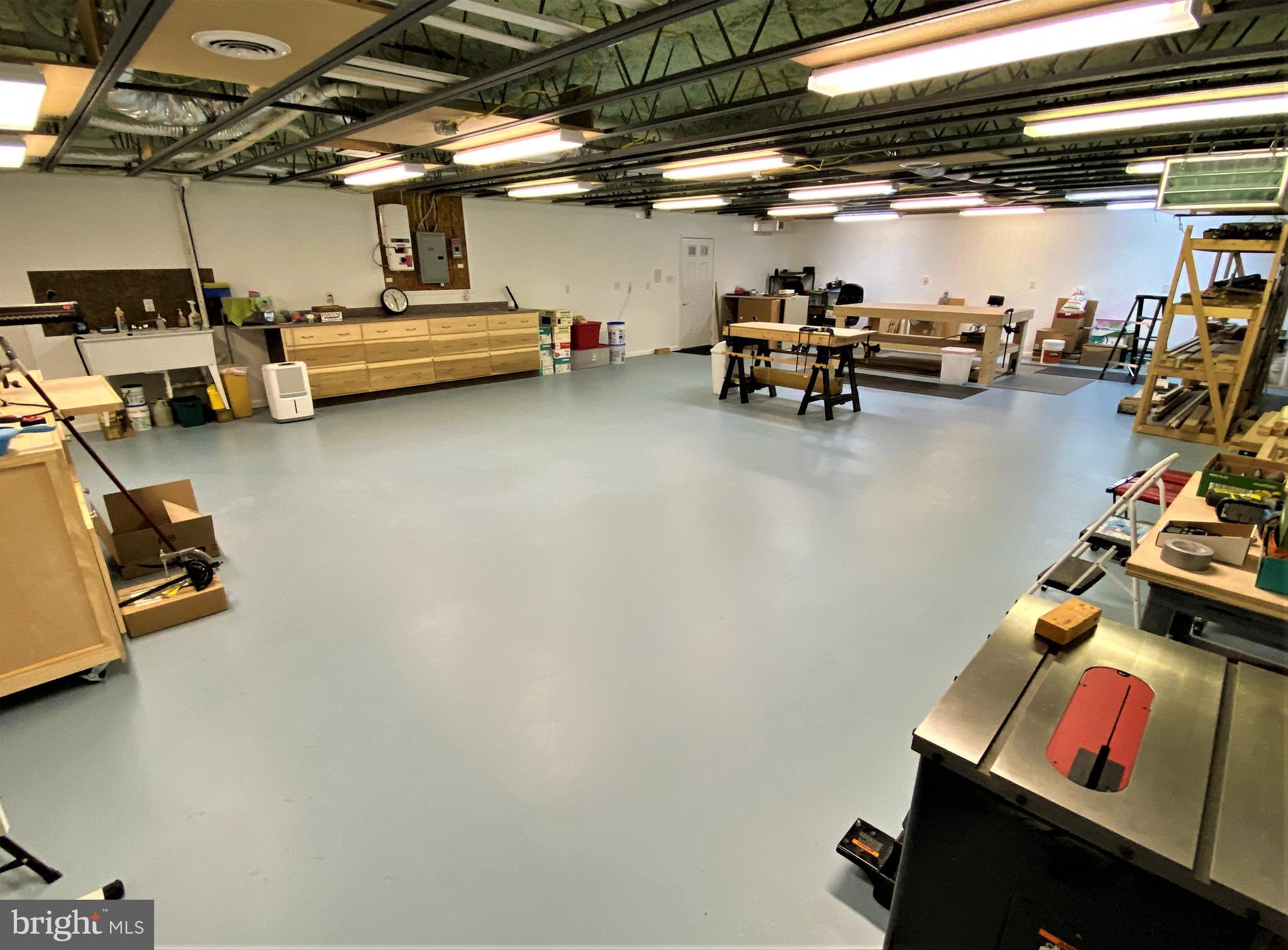 CREST VIEW ACRES - Residential