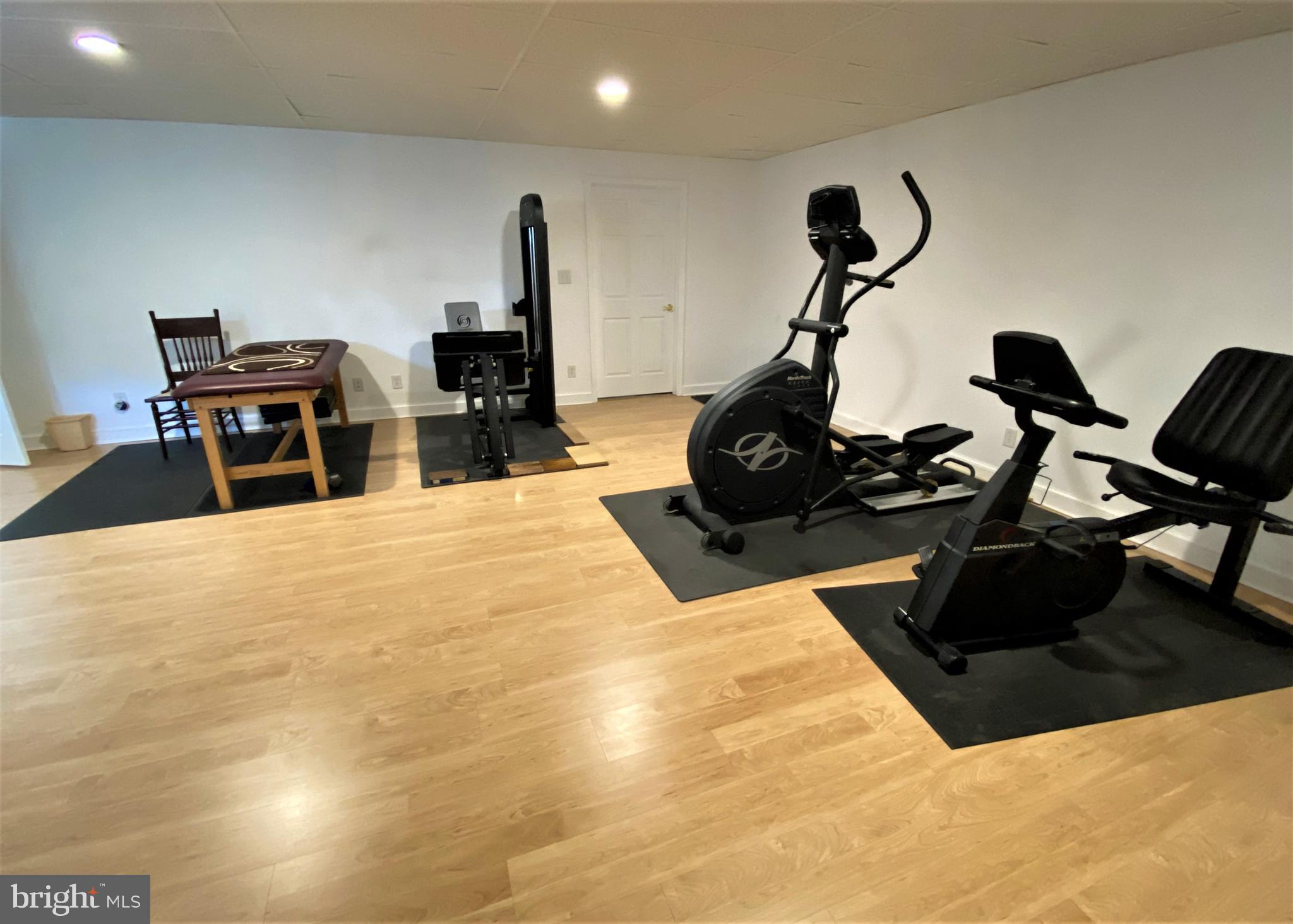 CREST VIEW ACRES - Residential