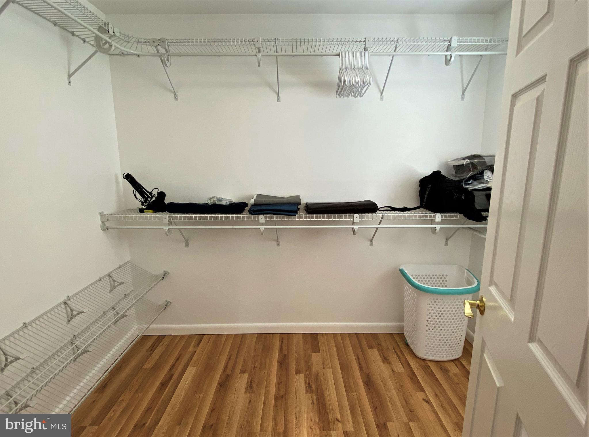 CREST VIEW ACRES - Residential