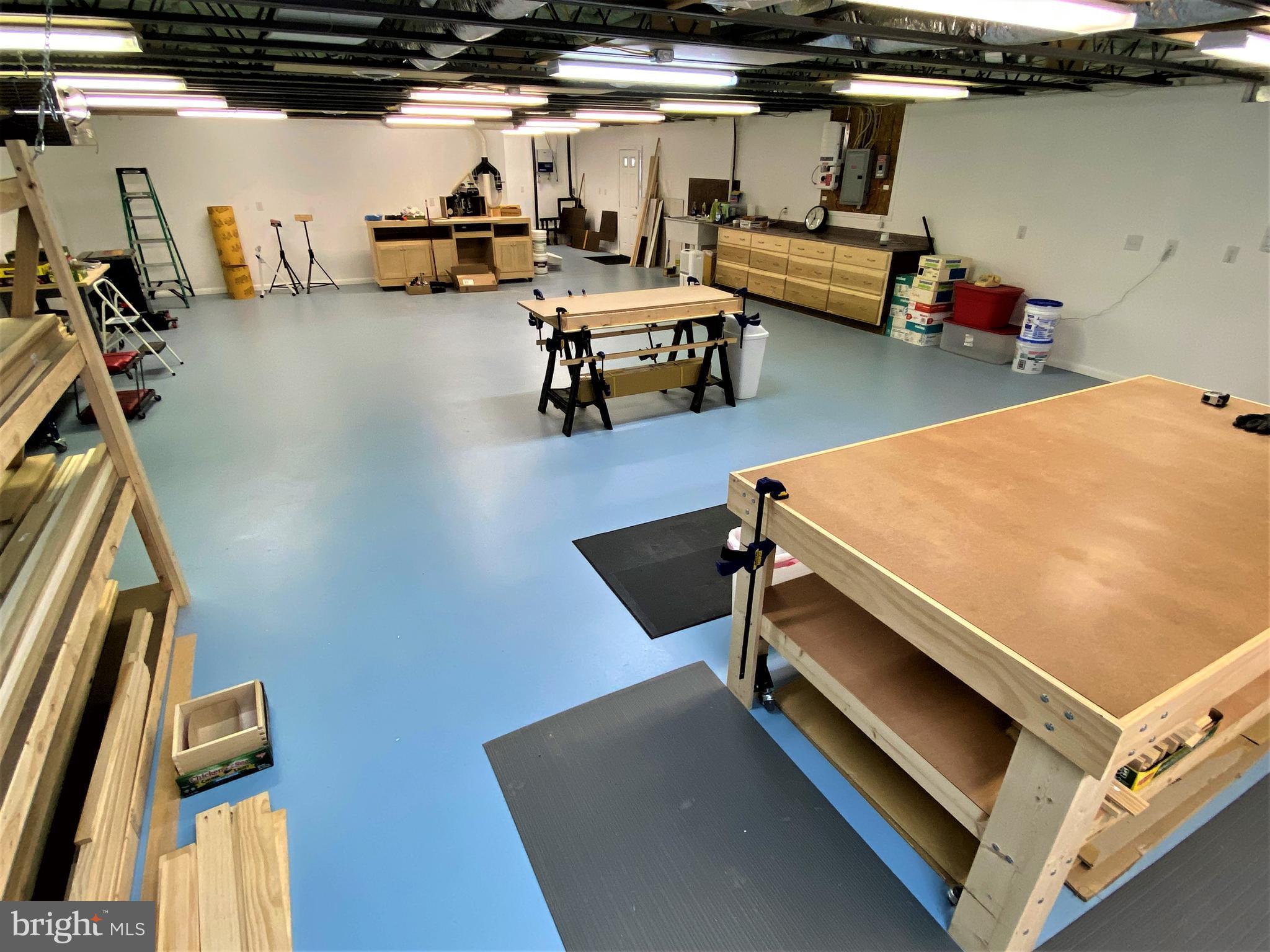 CREST VIEW ACRES - Residential