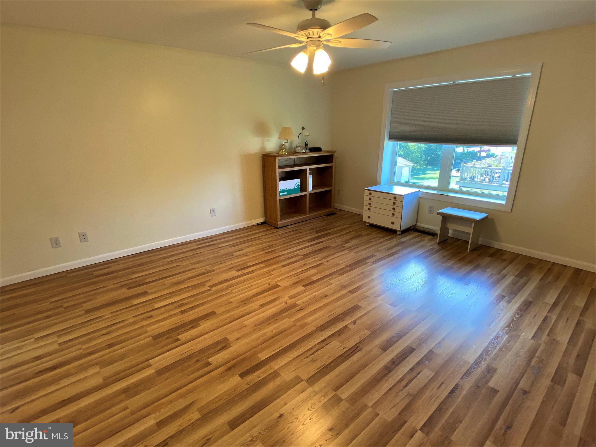 CREST VIEW ACRES - Residential