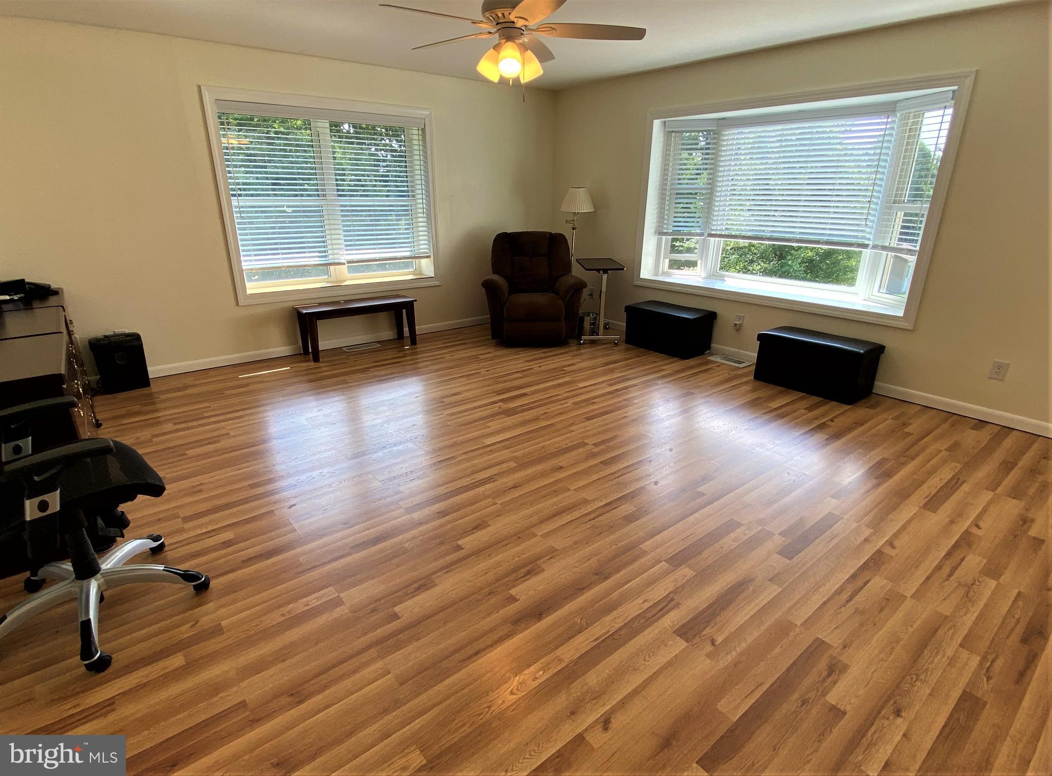 CREST VIEW ACRES - Residential