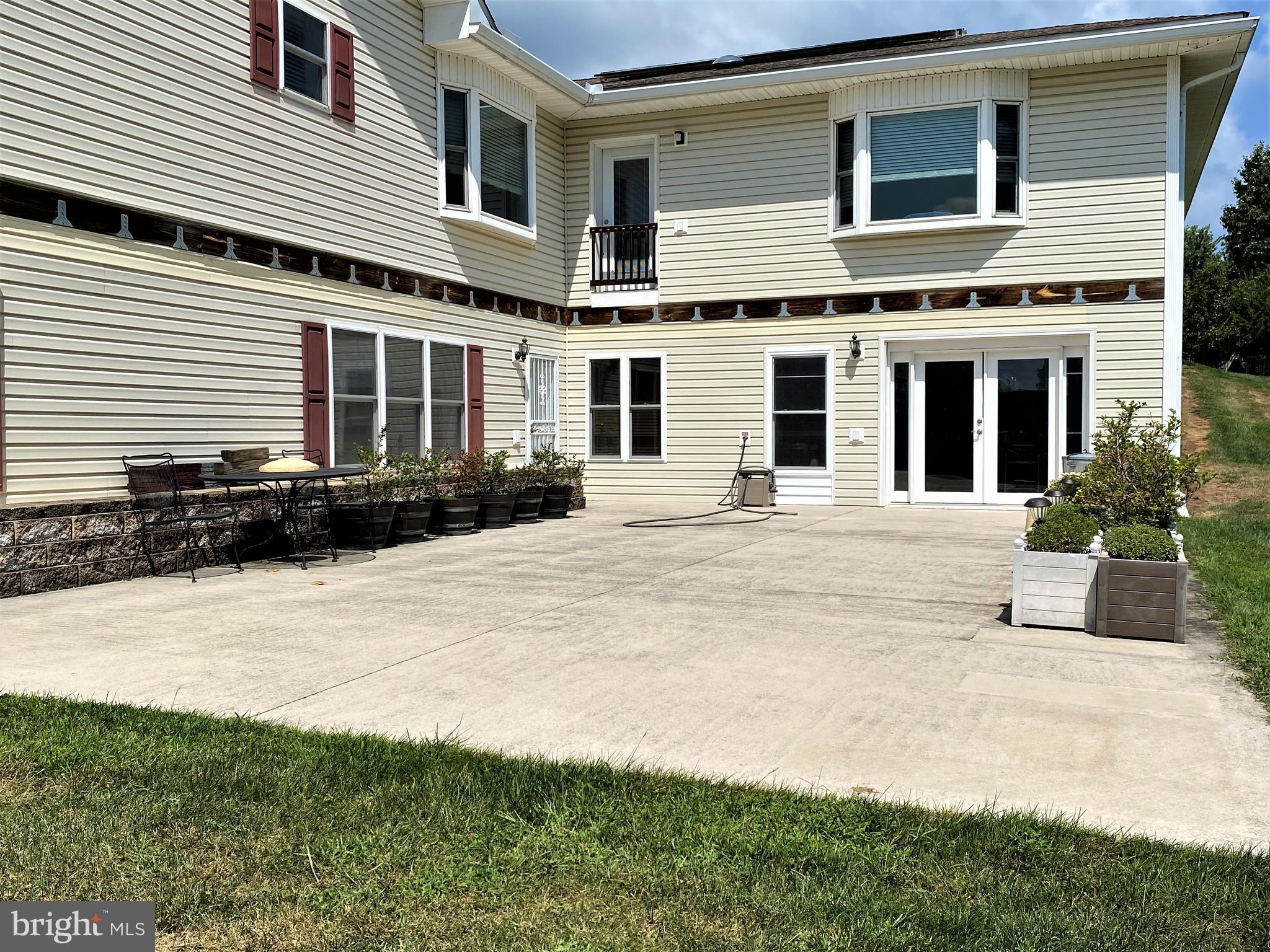 CREST VIEW ACRES - Residential