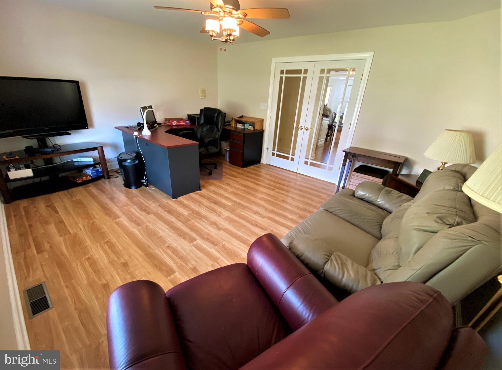 CREST VIEW ACRES - Residential