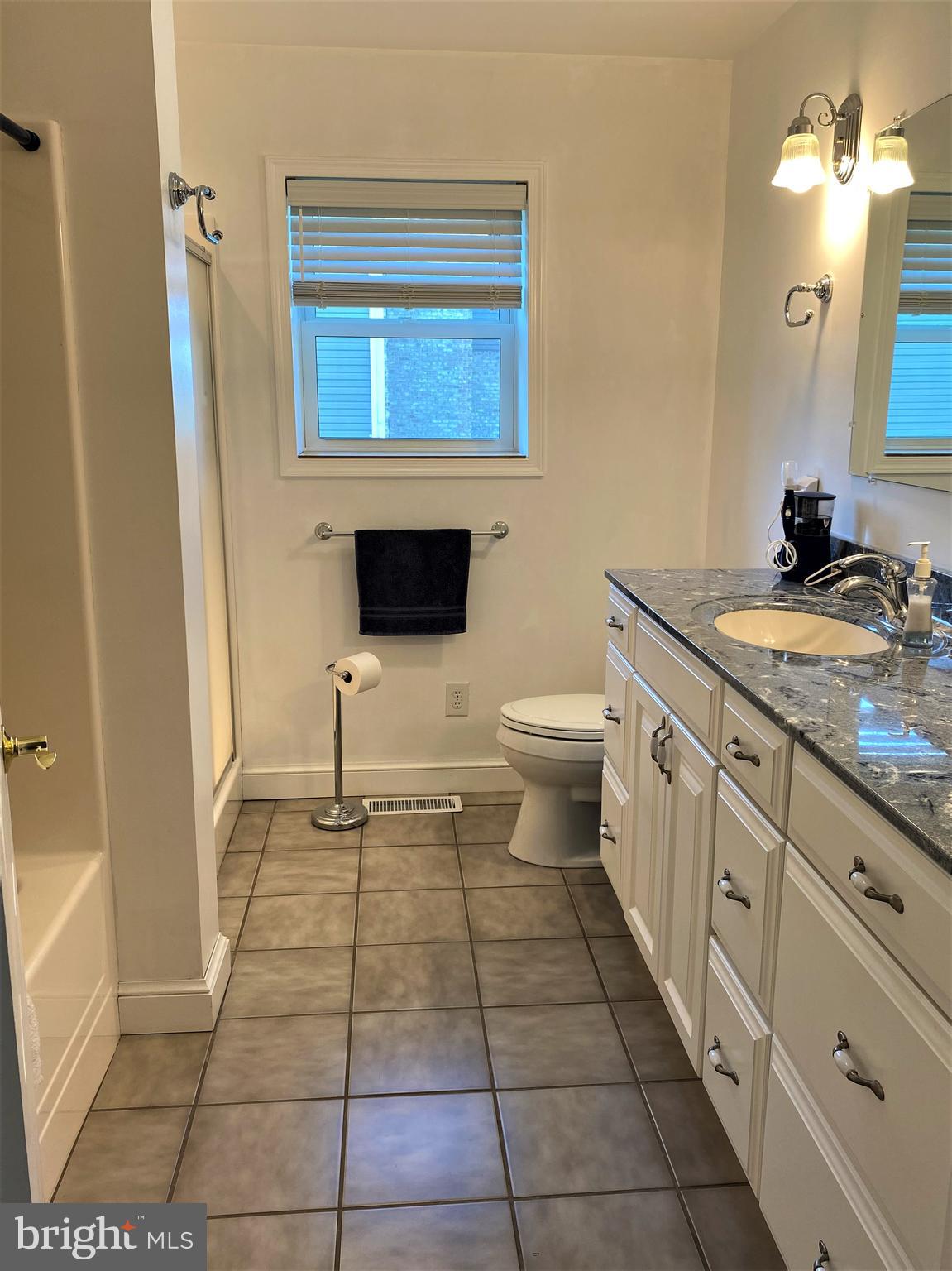 CREST VIEW ACRES - Residential