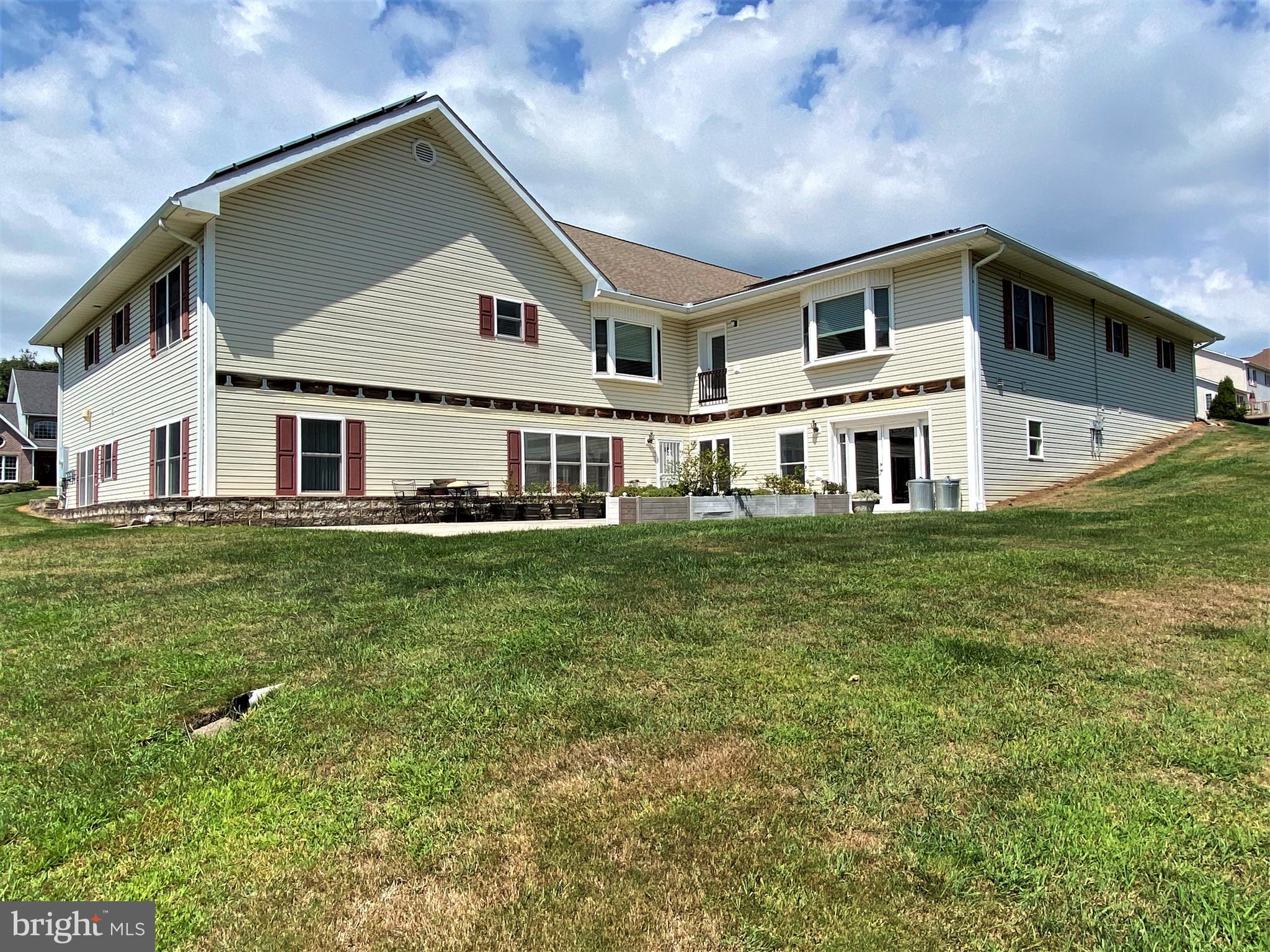 CREST VIEW ACRES - Residential