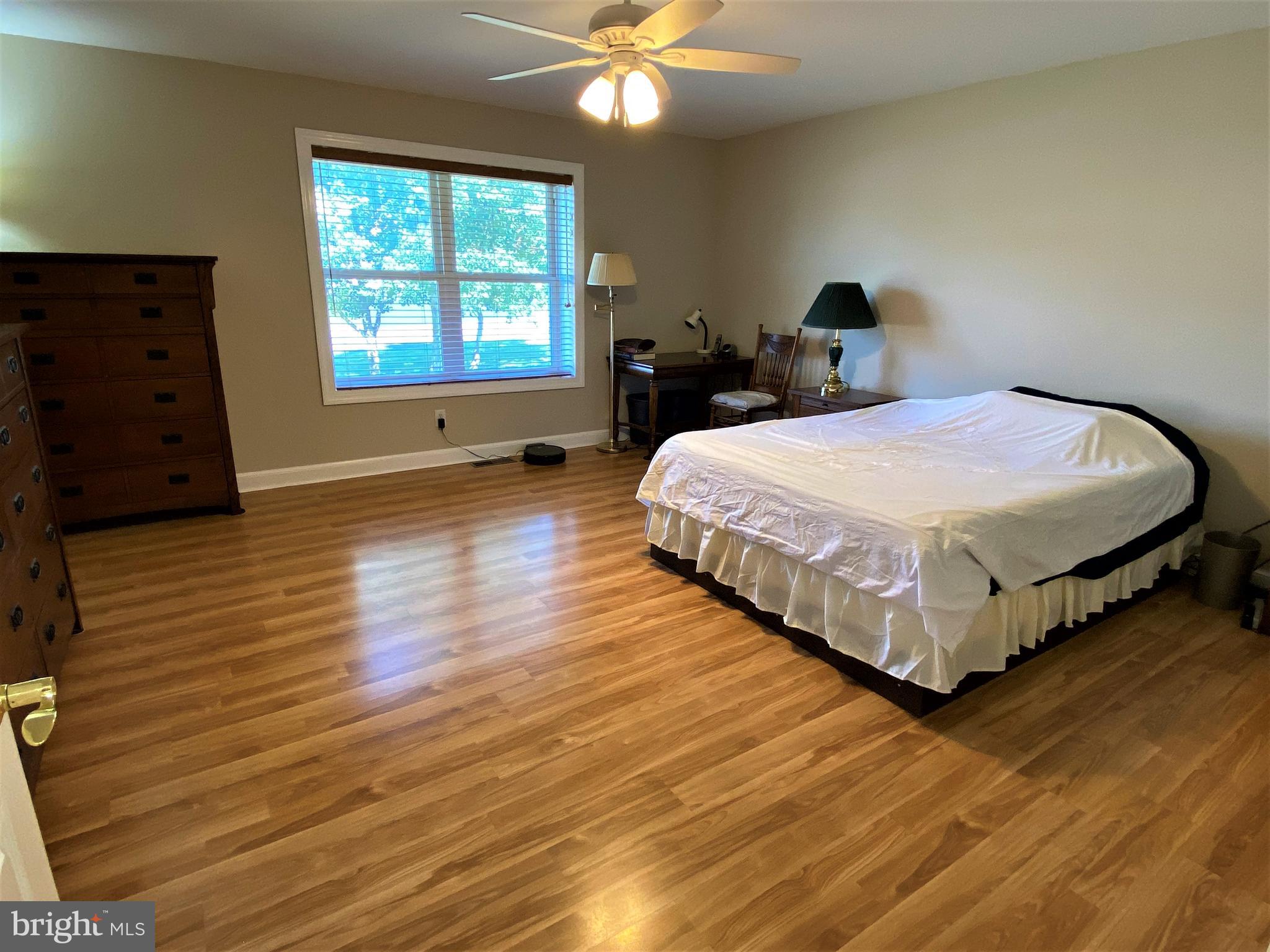 CREST VIEW ACRES - Residential