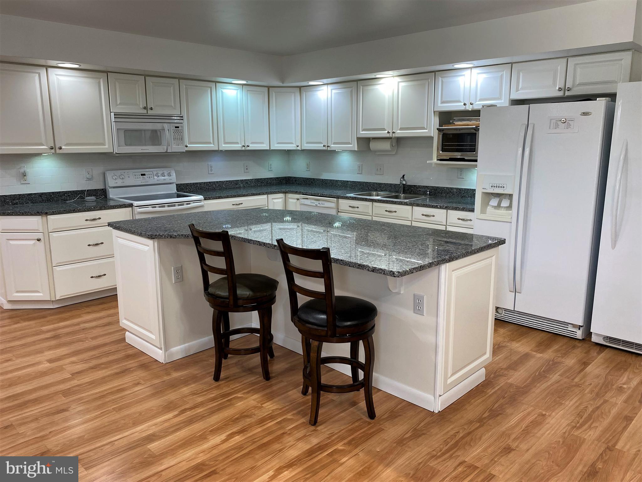 CREST VIEW ACRES - Residential