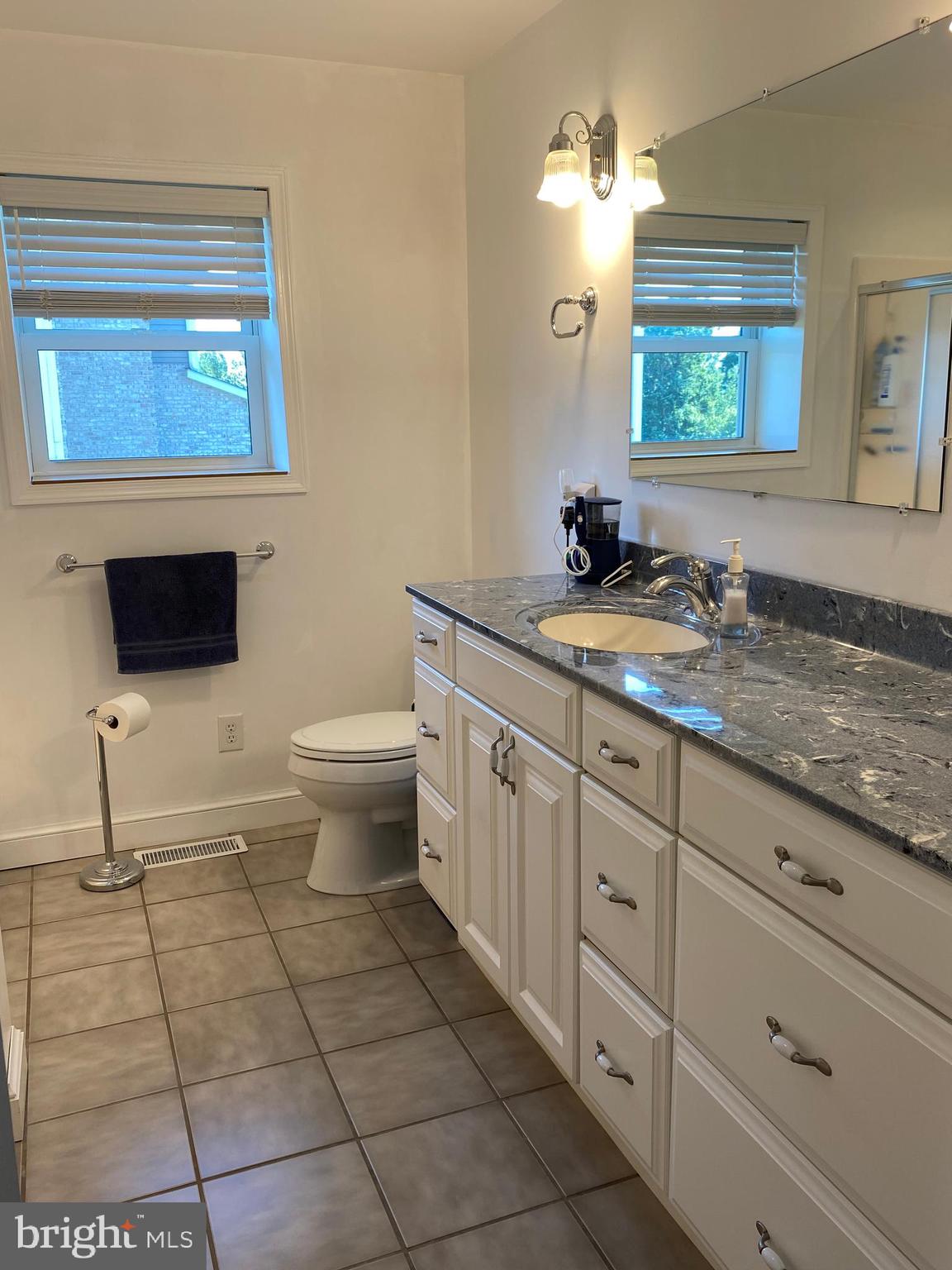 CREST VIEW ACRES - Residential