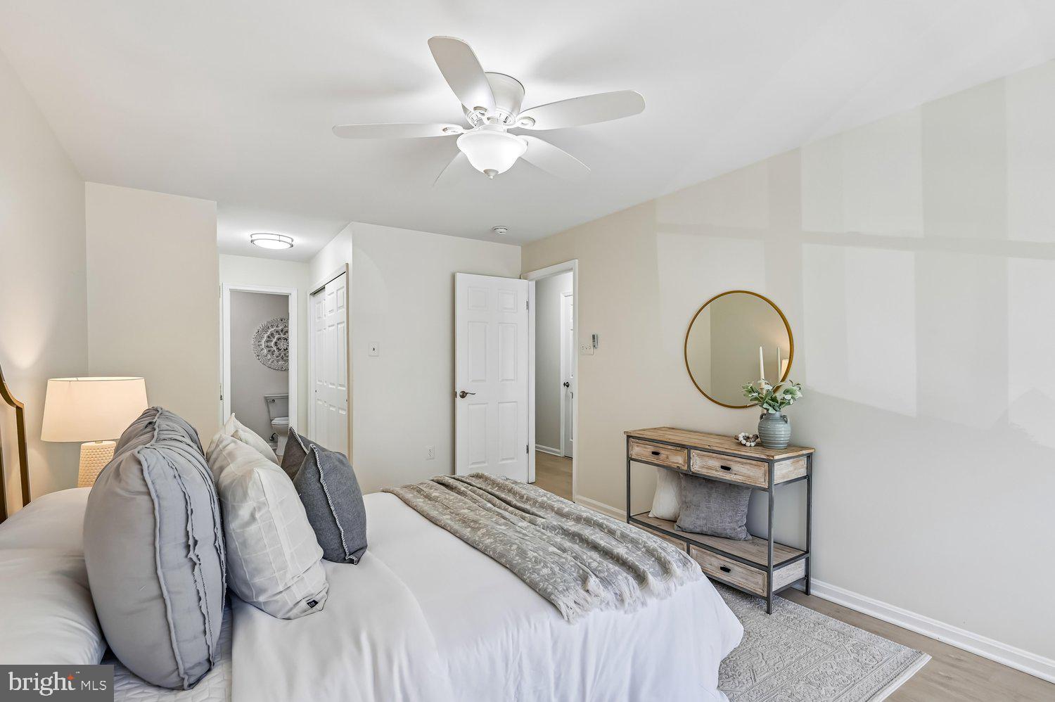 RIVERCHASE CONDOS - Residential