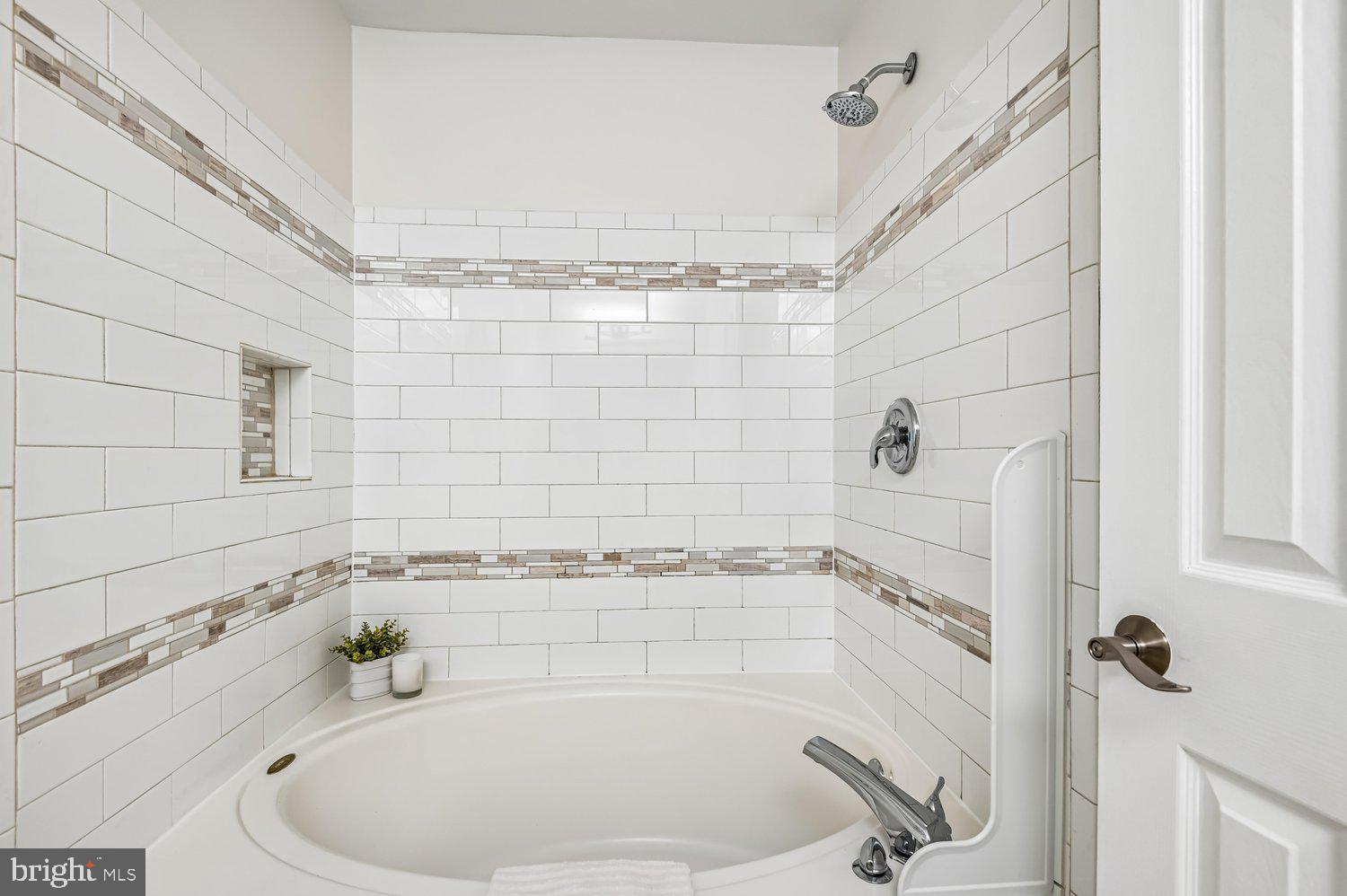 RIVERCHASE CONDOS - Residential