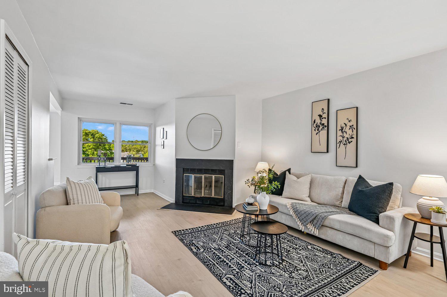 RIVERCHASE CONDOS - Residential