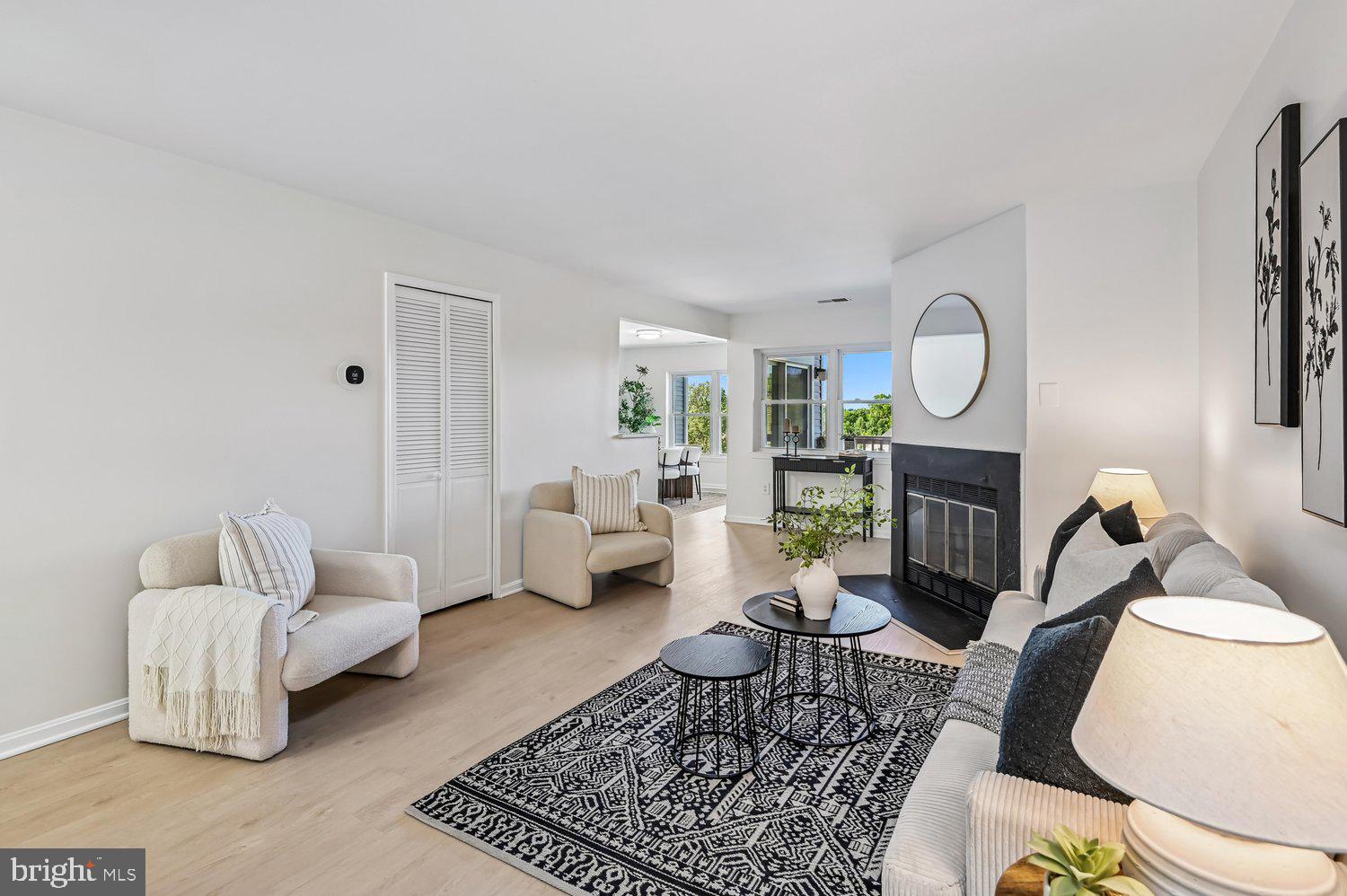 RIVERCHASE CONDOS - Residential