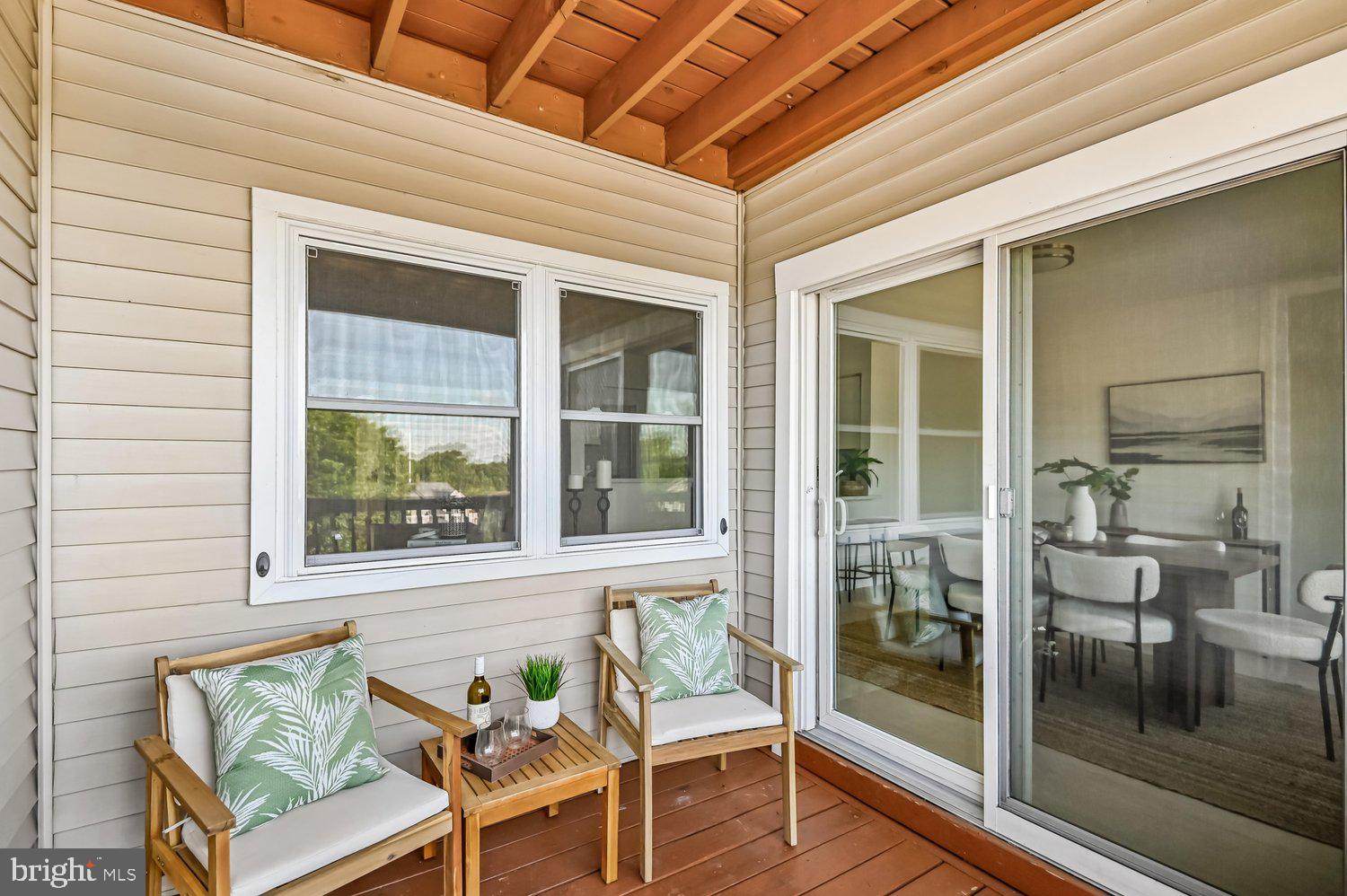 RIVERCHASE CONDOS - Residential