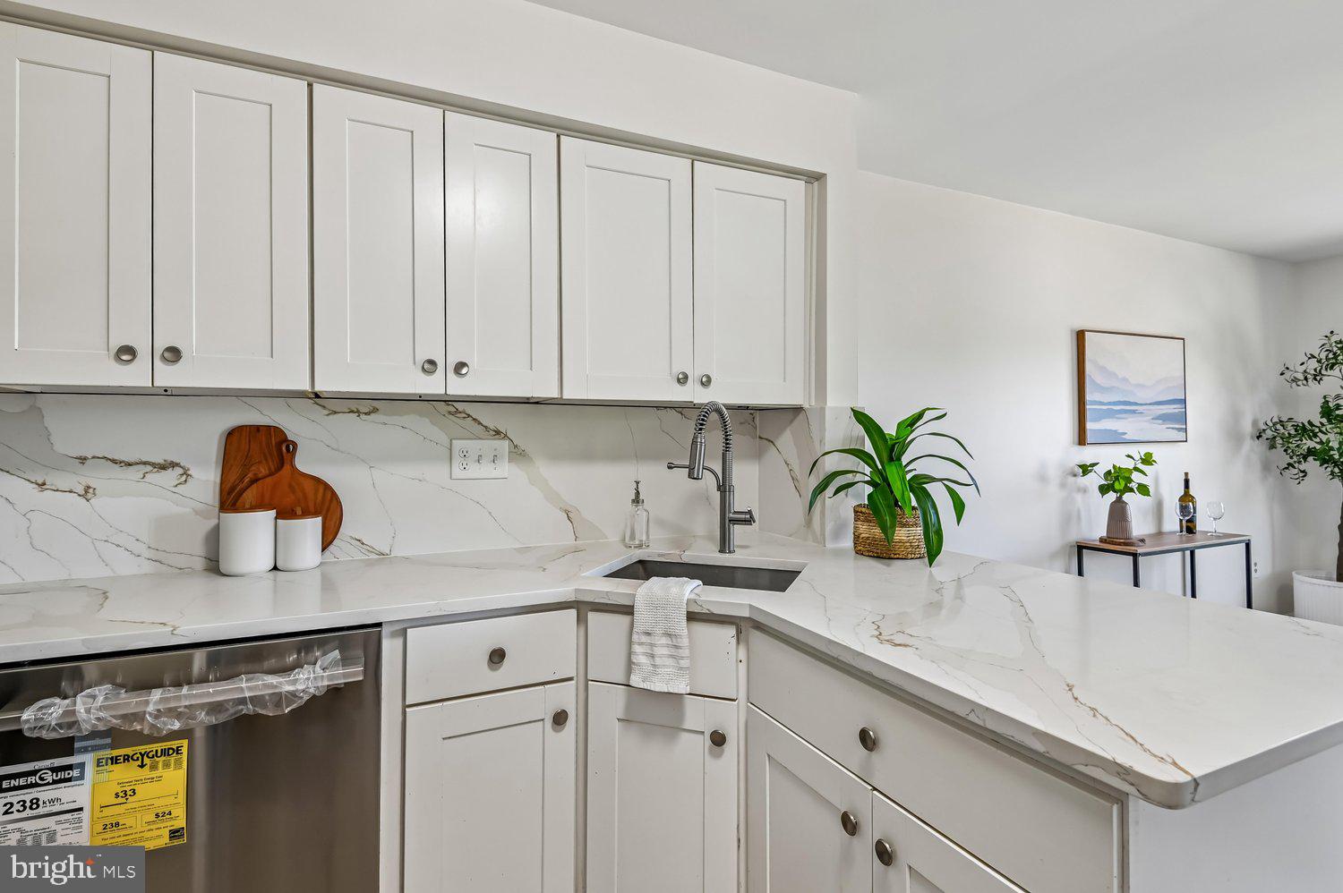 RIVERCHASE CONDOS - Residential