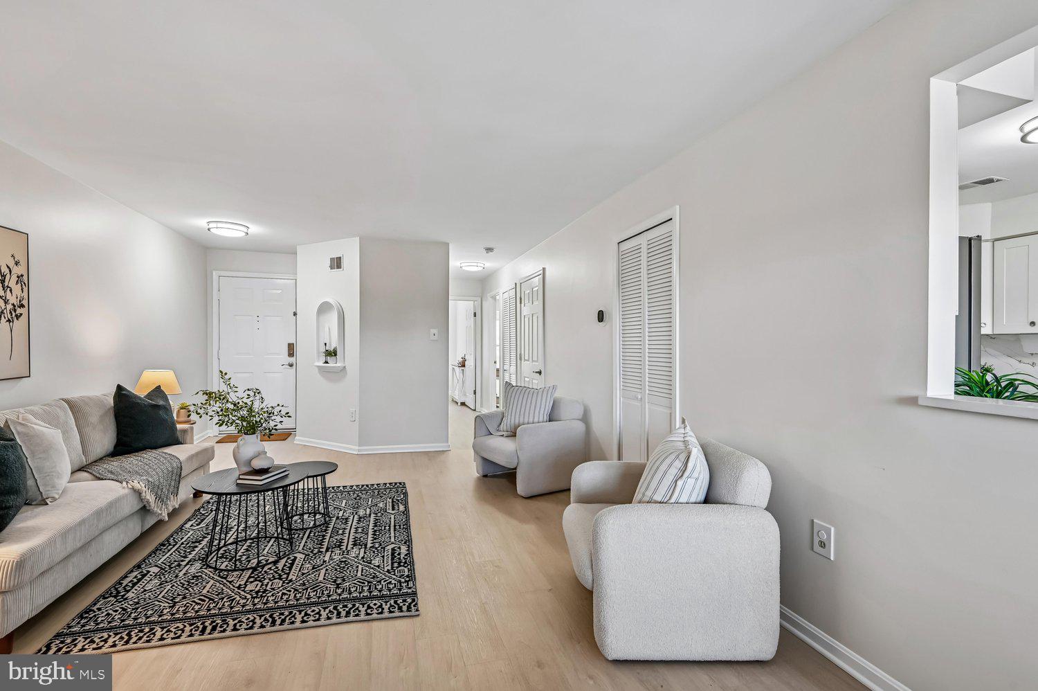 RIVERCHASE CONDOS - Residential