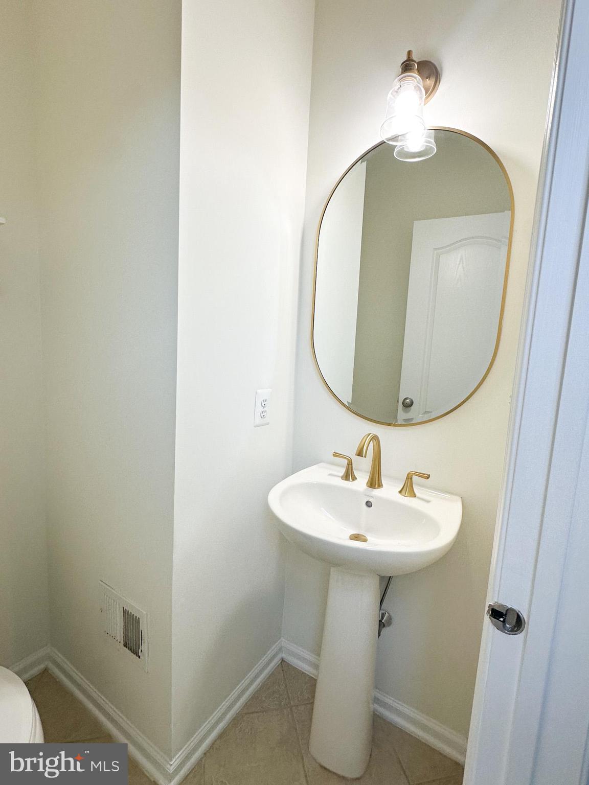 LOUDOUN VALLEY ESTATES 2 - Residential