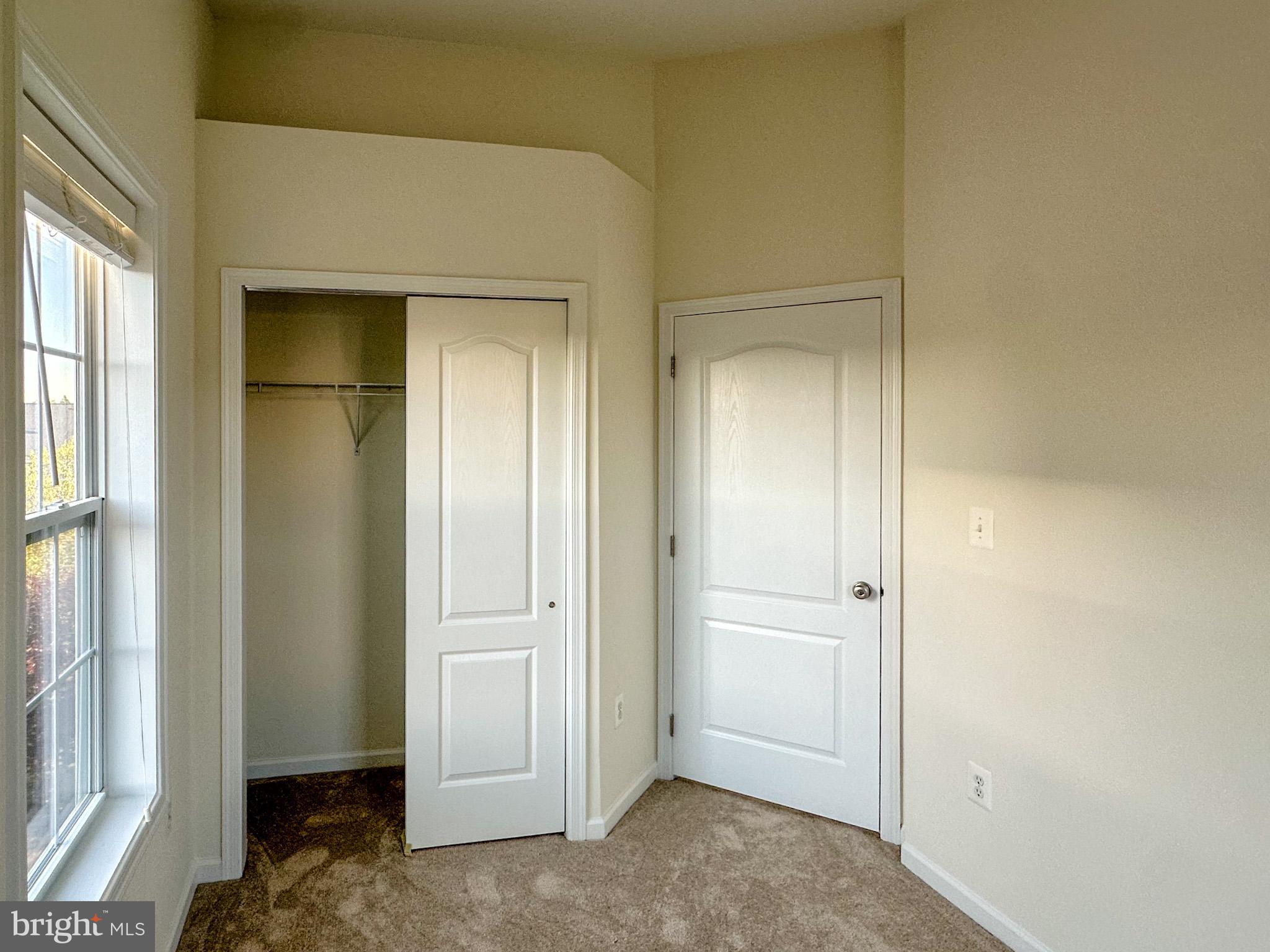 LOUDOUN VALLEY ESTATES 2 - Residential