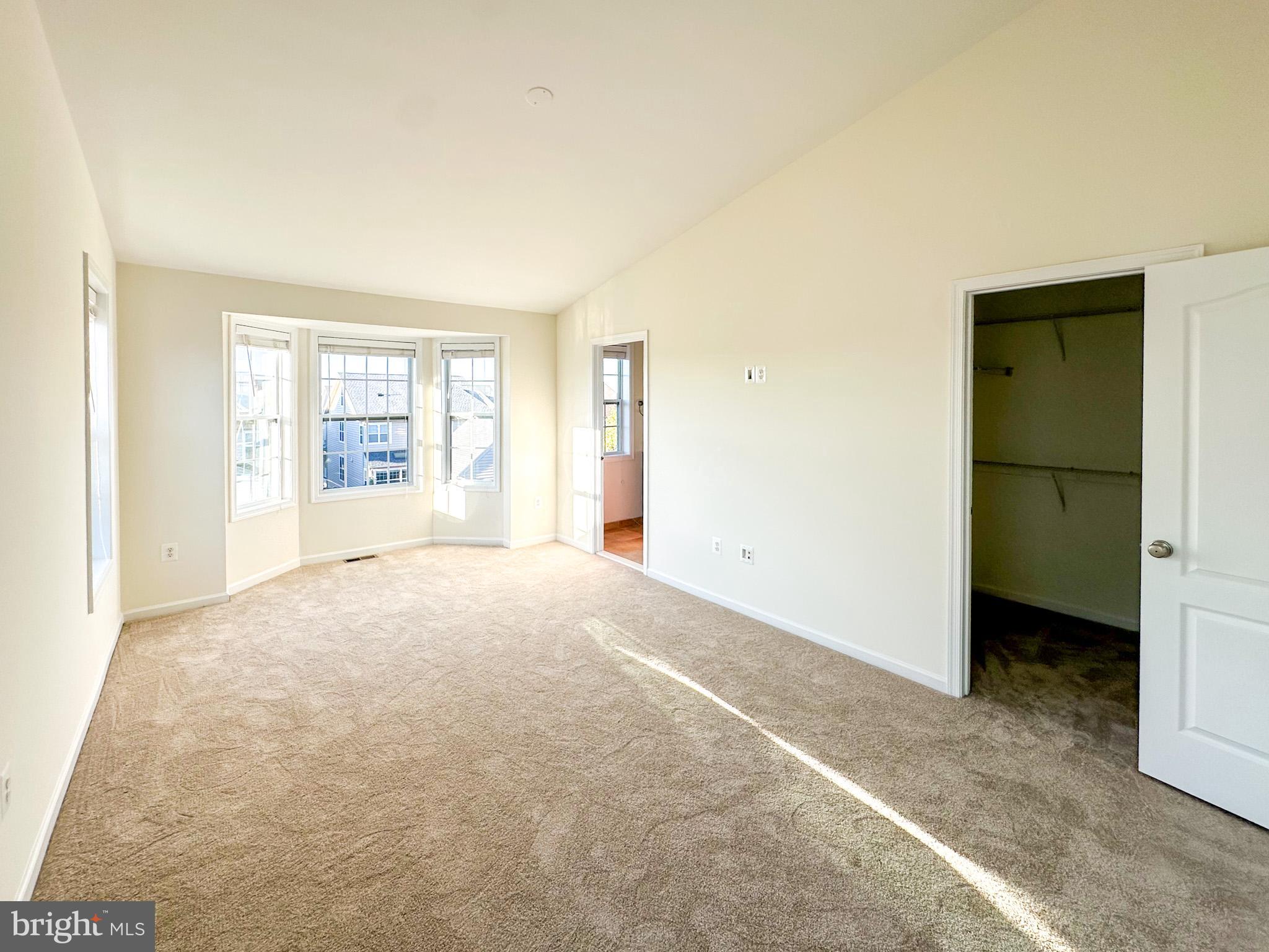 LOUDOUN VALLEY ESTATES 2 - Residential