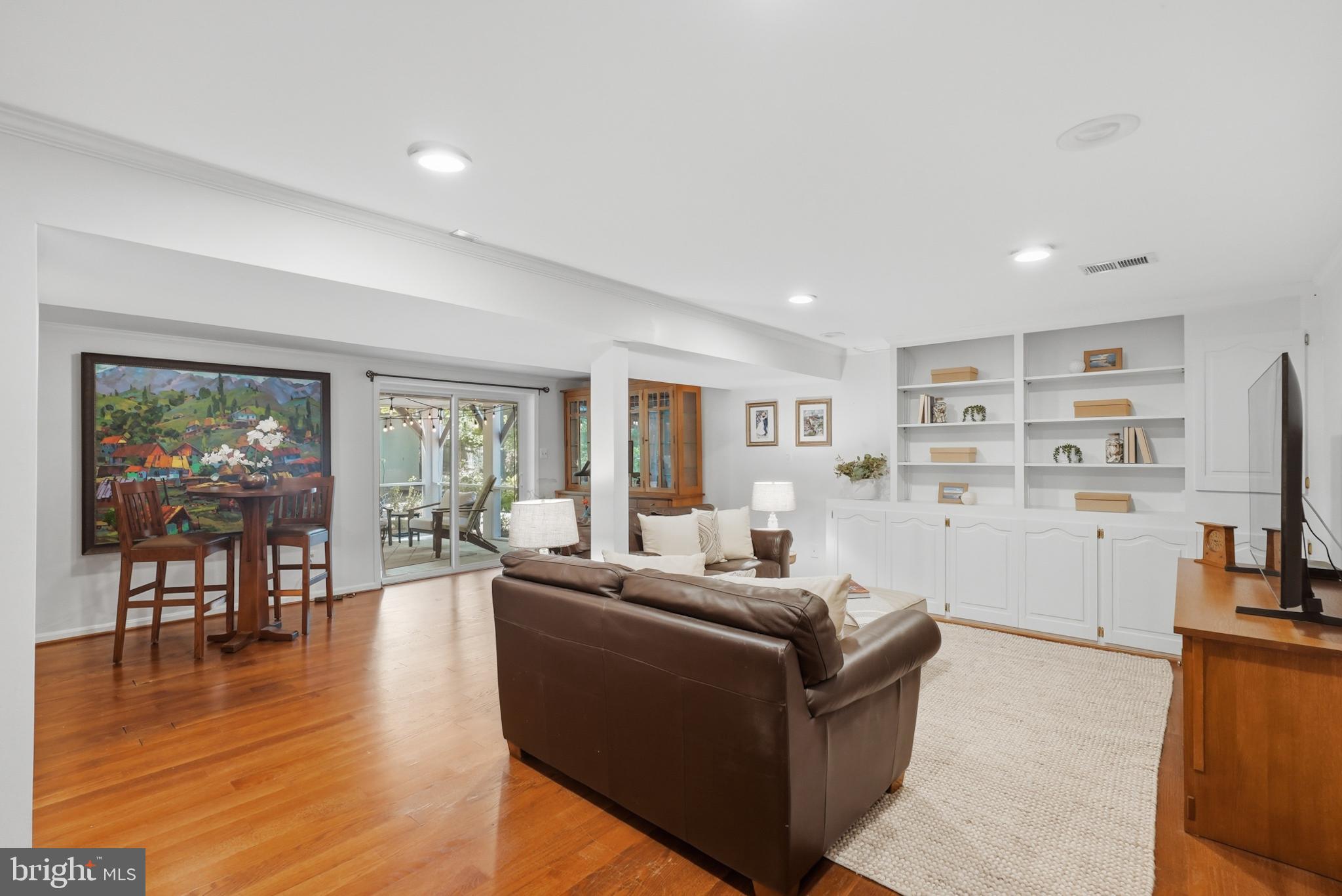 WEST SPRINGFIELD VILLAGE - Residential