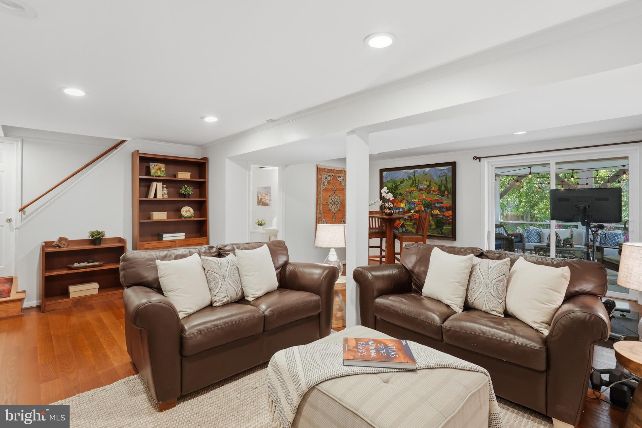 WEST SPRINGFIELD VILLAGE - Residential