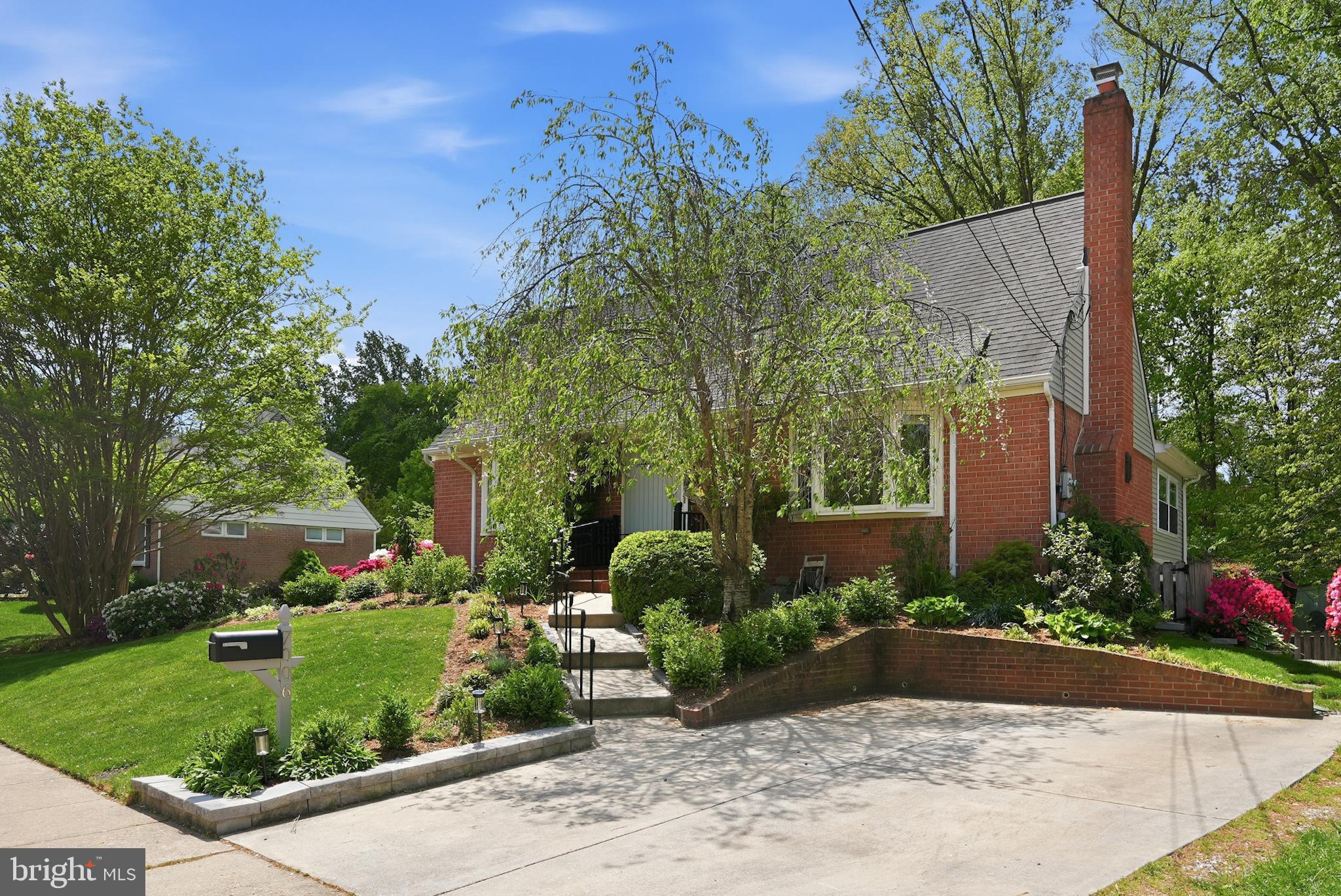 WEST SPRINGFIELD VILLAGE - Residential