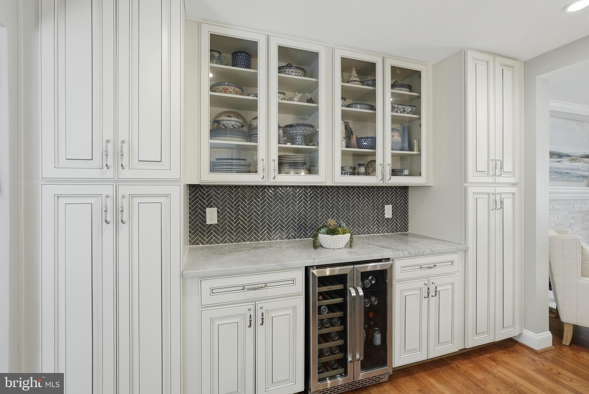 WEST SPRINGFIELD VILLAGE - Residential