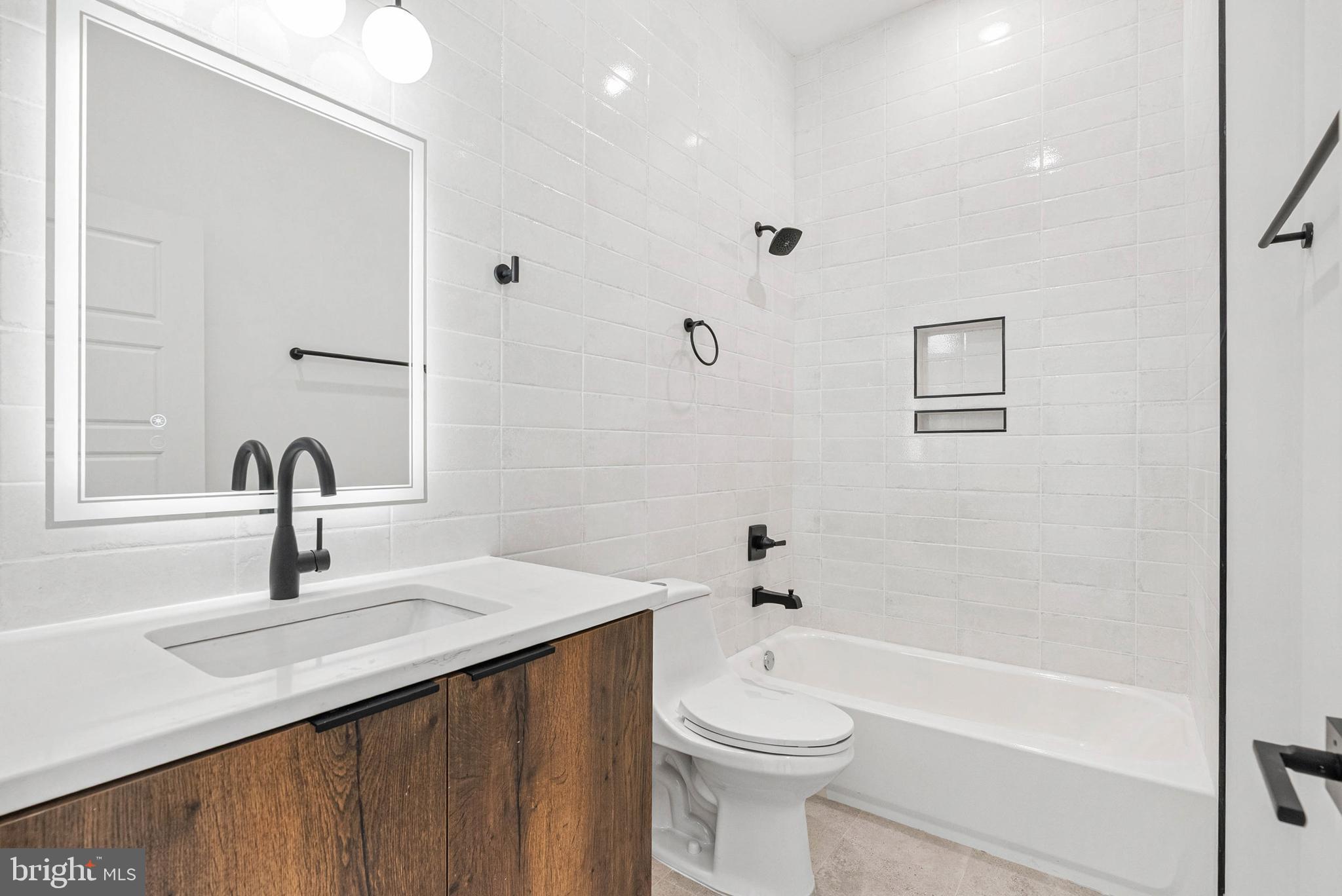 OLDE KENSINGTON - Residential