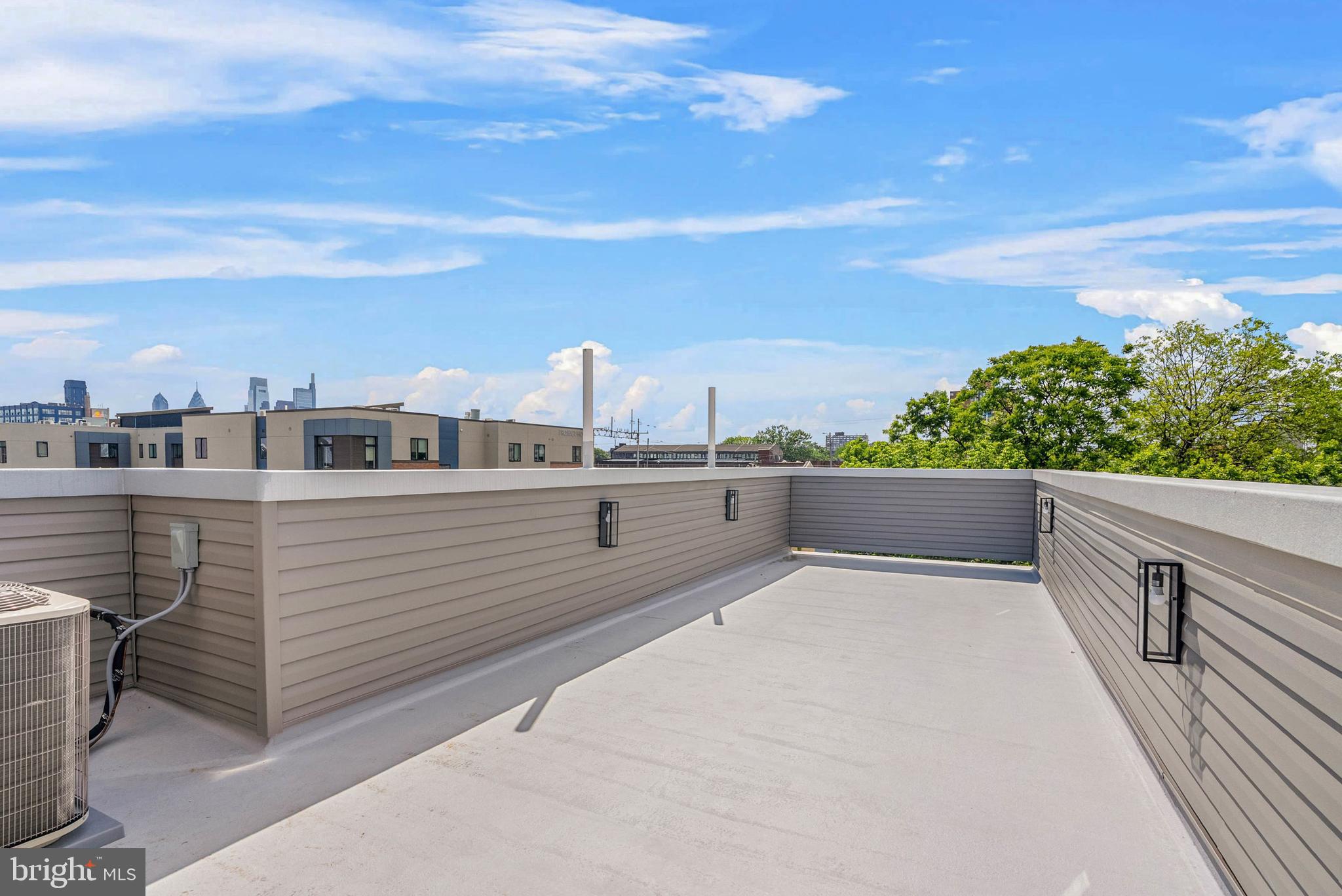 OLDE KENSINGTON - Residential