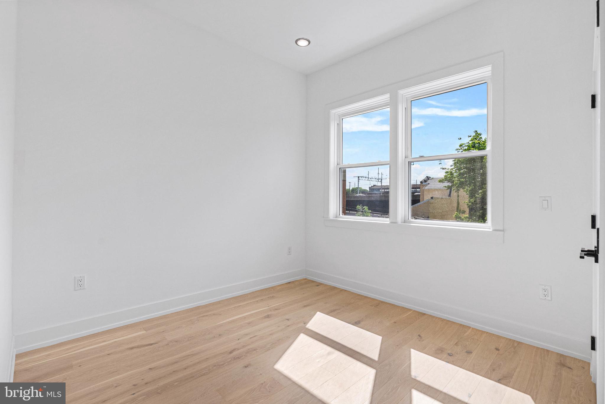 OLDE KENSINGTON - Residential