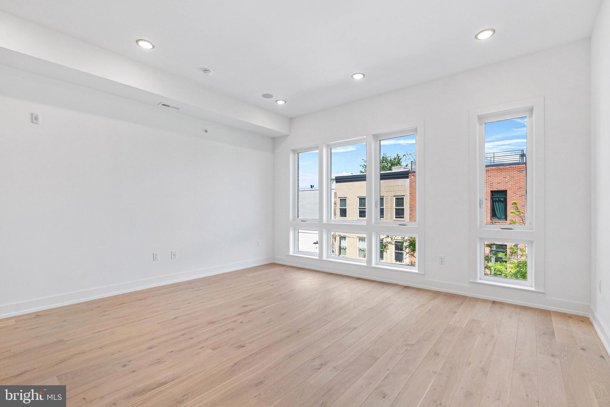 OLDE KENSINGTON - Residential