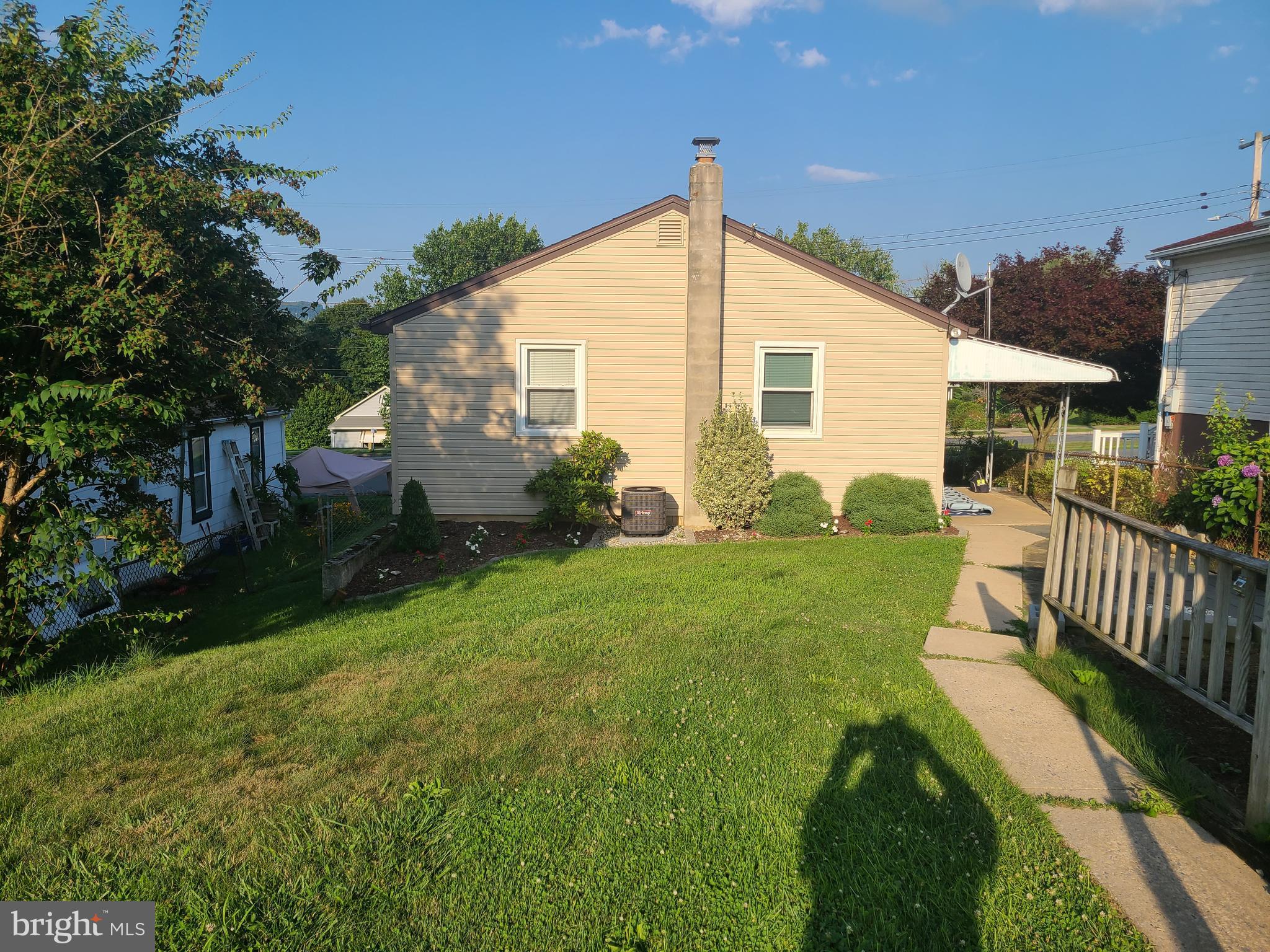 1217 BROADWAY BOULEVARD
