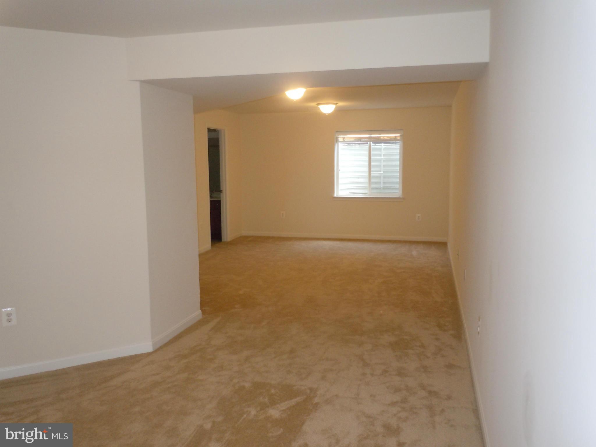 EAGLES POINTE - Residential