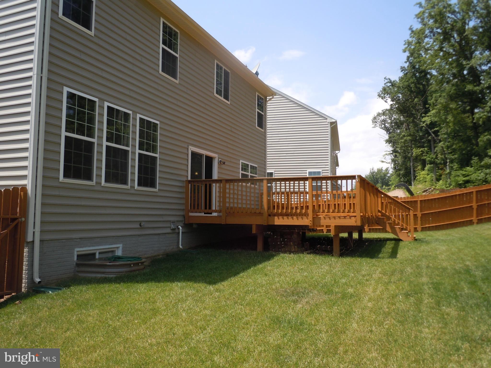 EAGLES POINTE - Residential