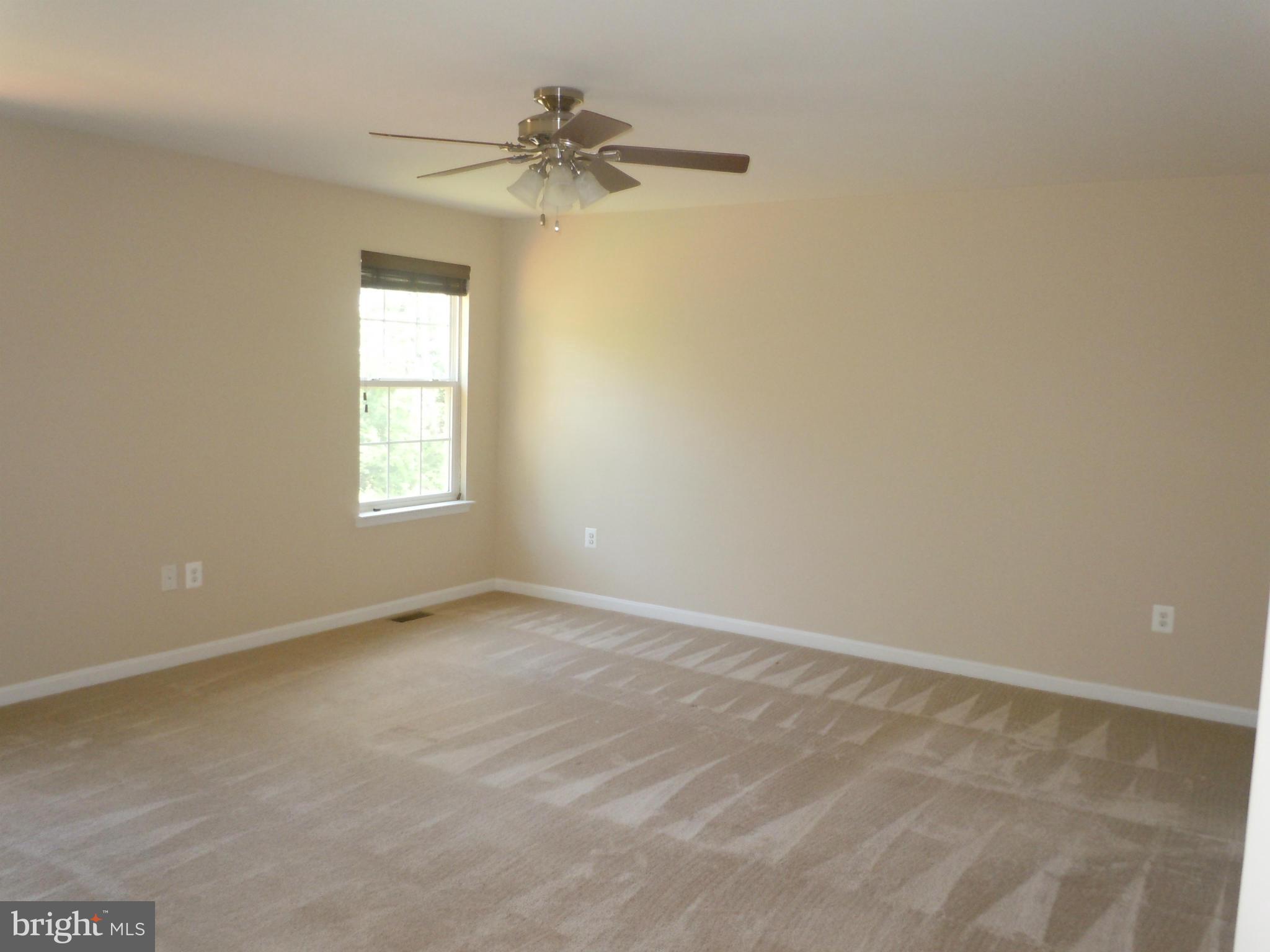 EAGLES POINTE - Residential