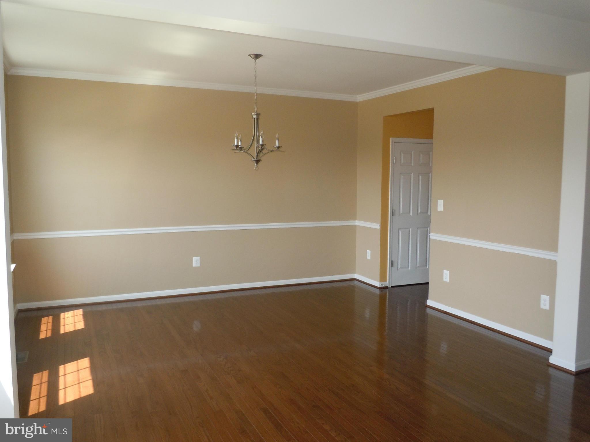 EAGLES POINTE - Residential