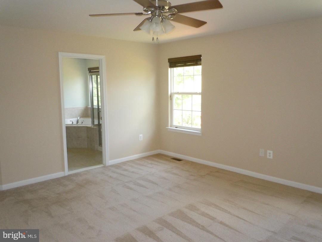 EAGLES POINTE - Residential