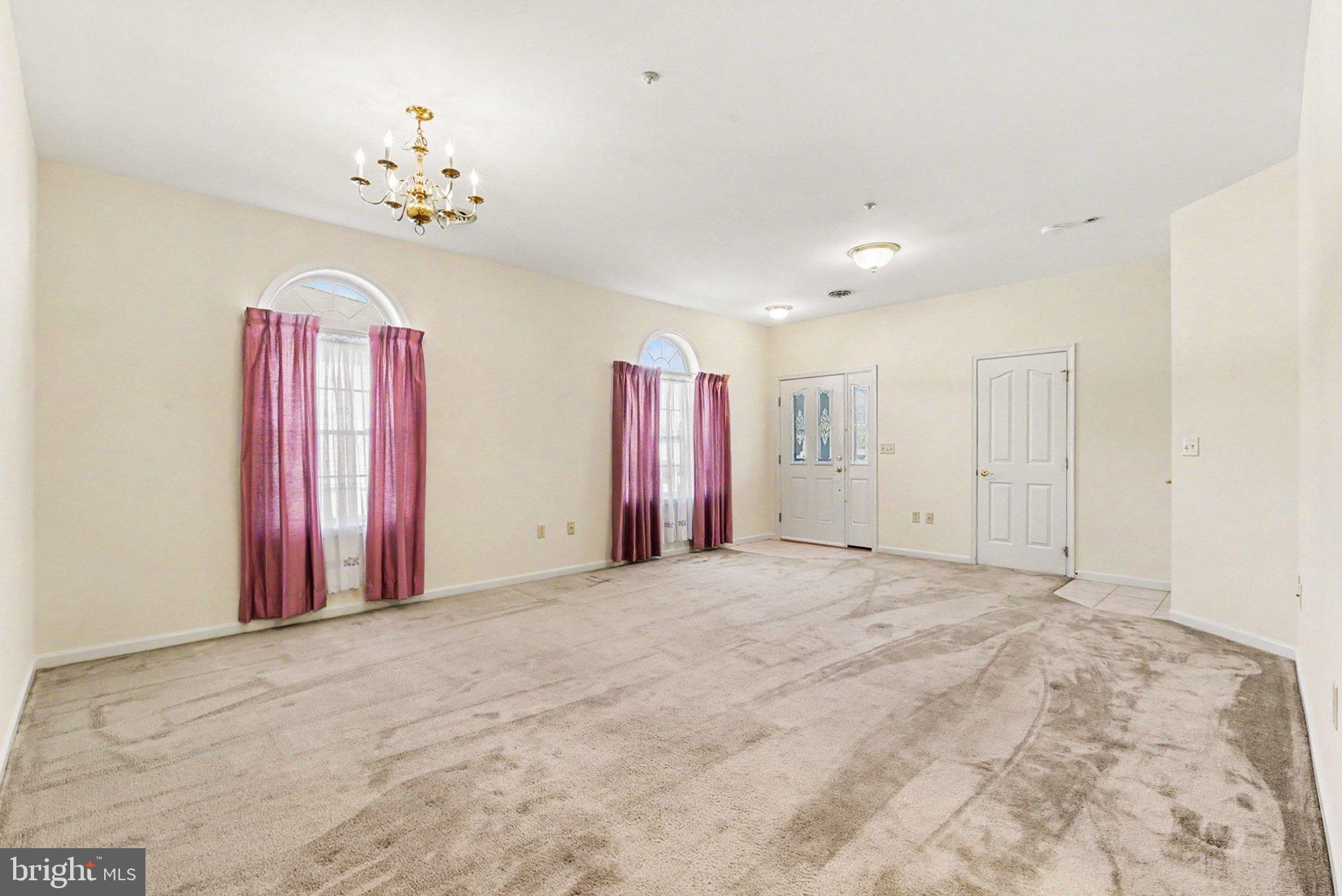 141 LEONARD LANE